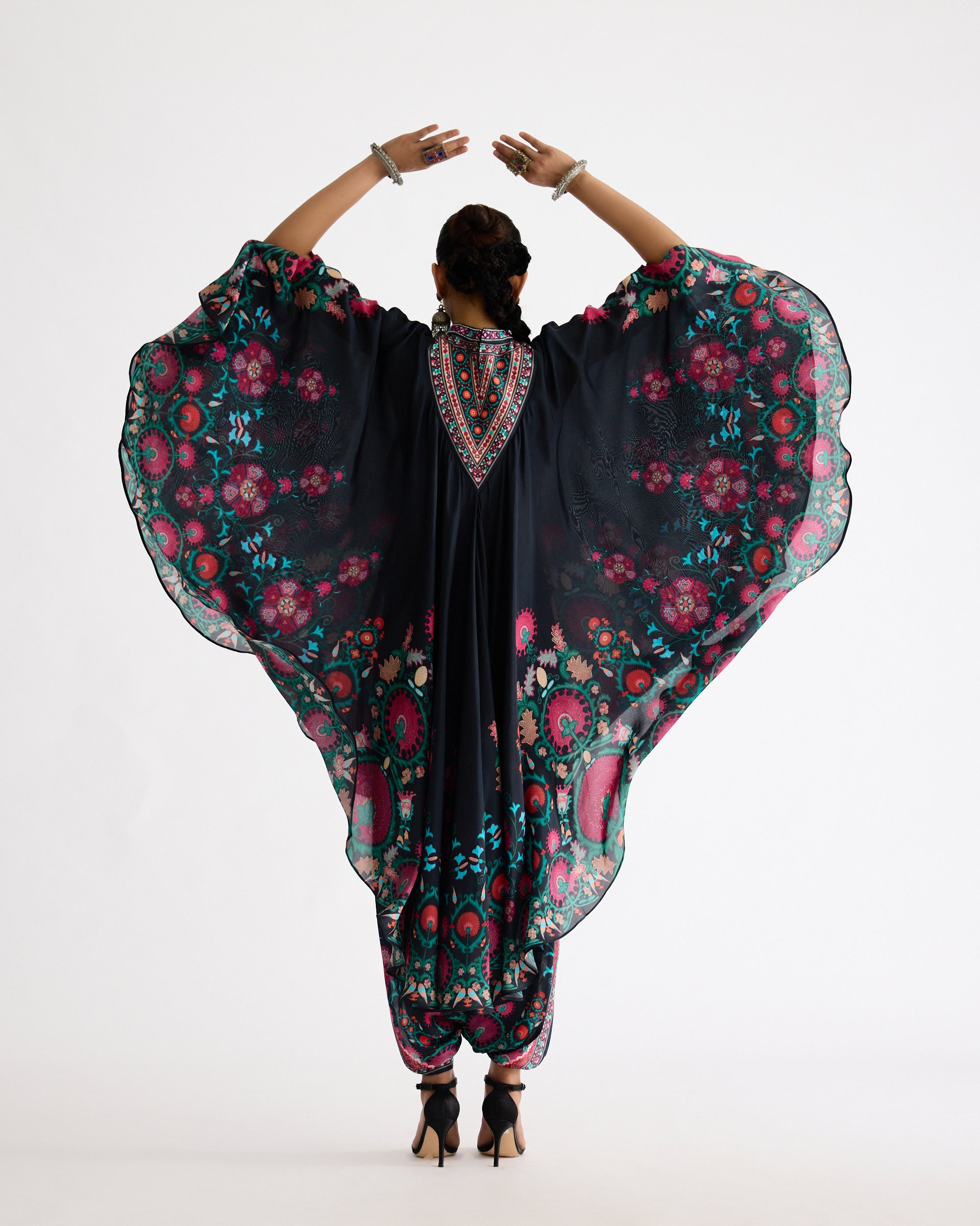 A Bukhara Summer : Farah - Multi