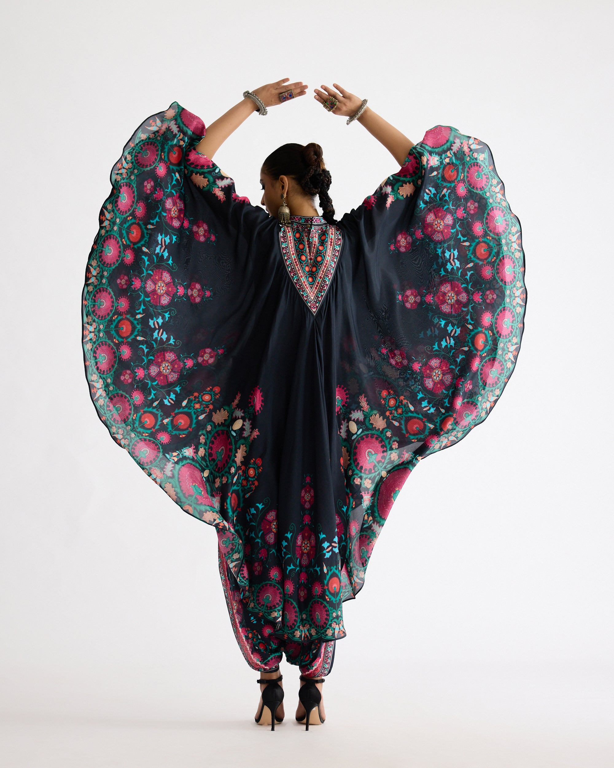 A Bukhara Summer : Farah - Multi