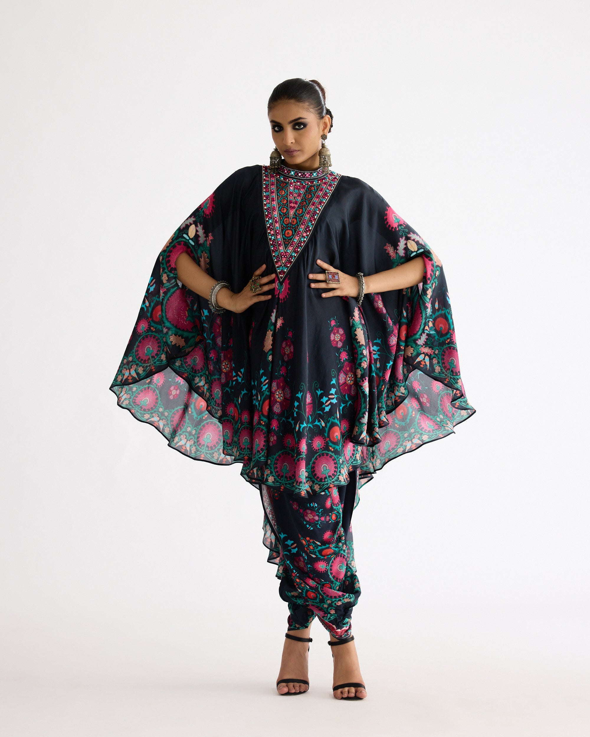 A Bukhara Summer : Farah - Multi