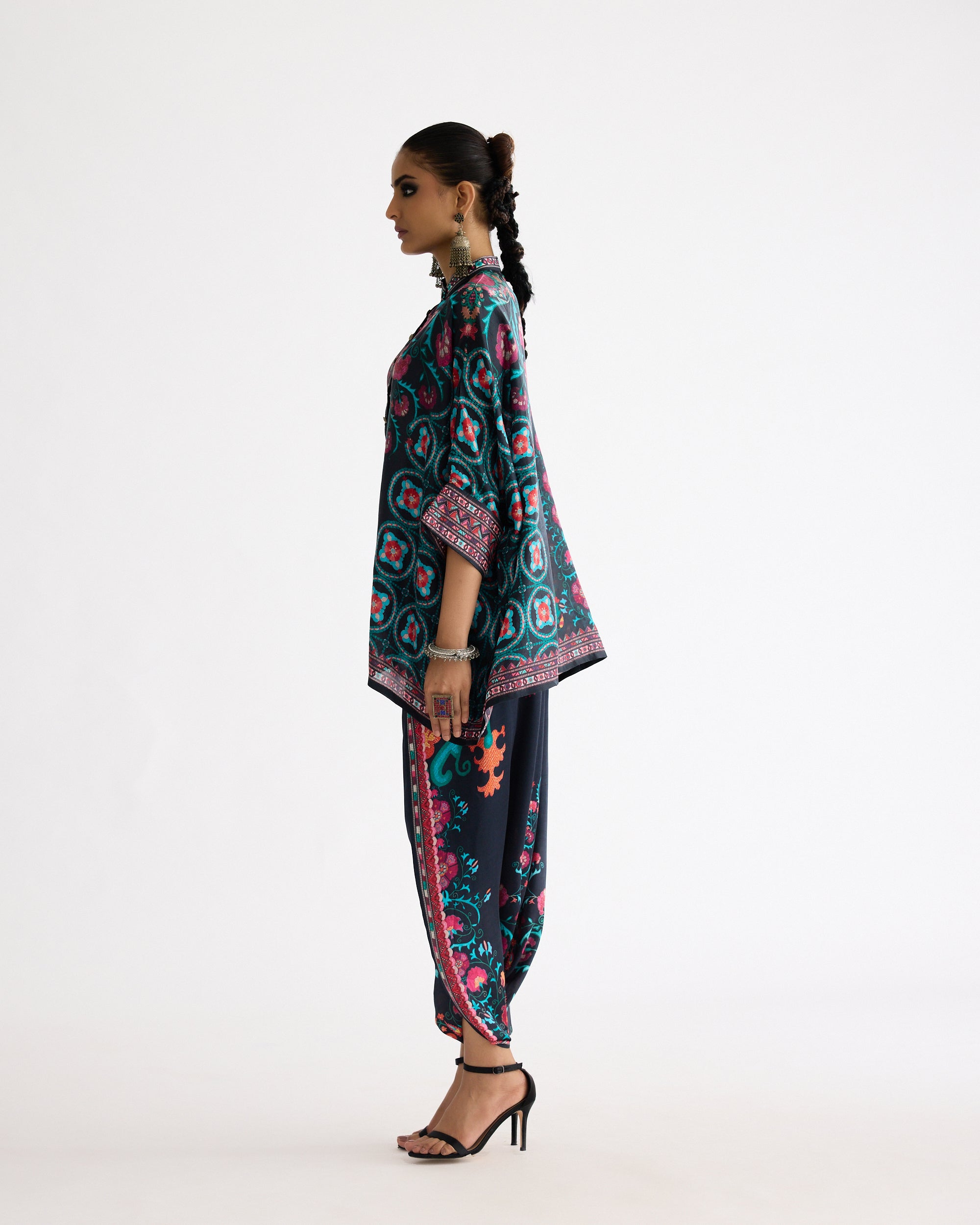 A Bukhara Summer : Chanel - Multi