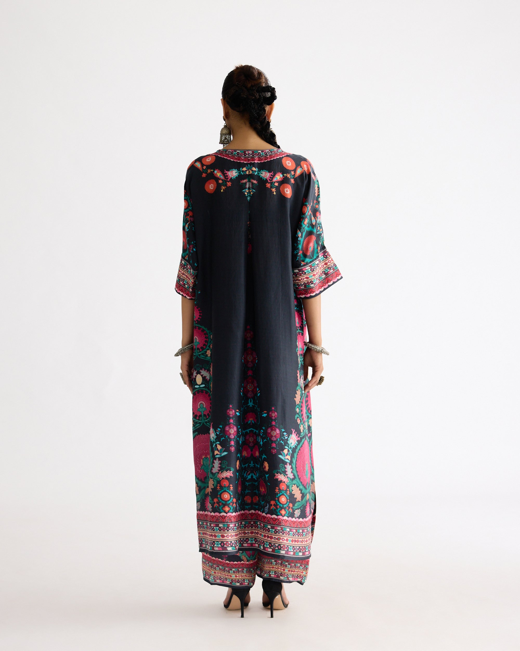A Bukhara Summer : Banera - Multi