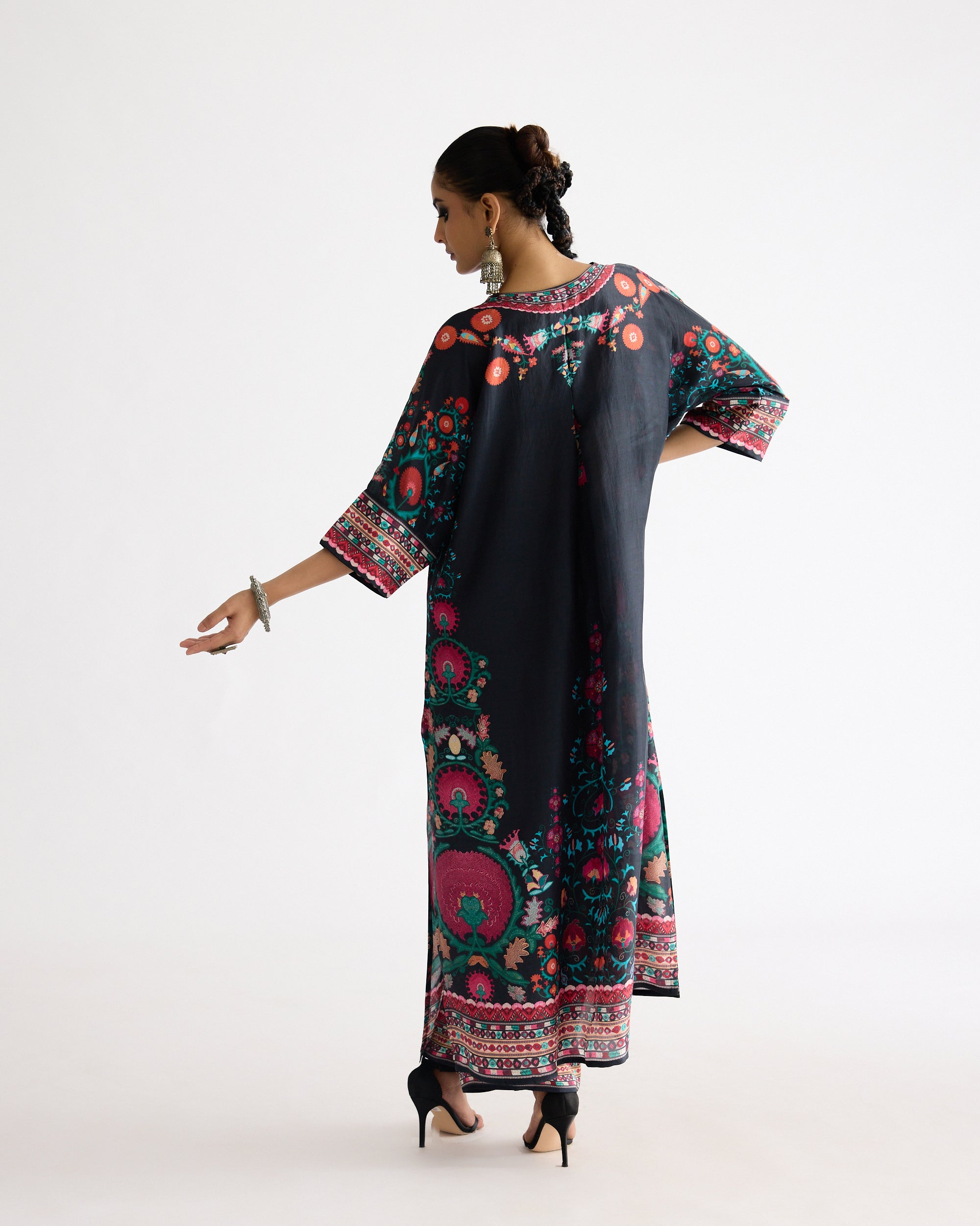 A Bukhara Summer : Banera - Multi