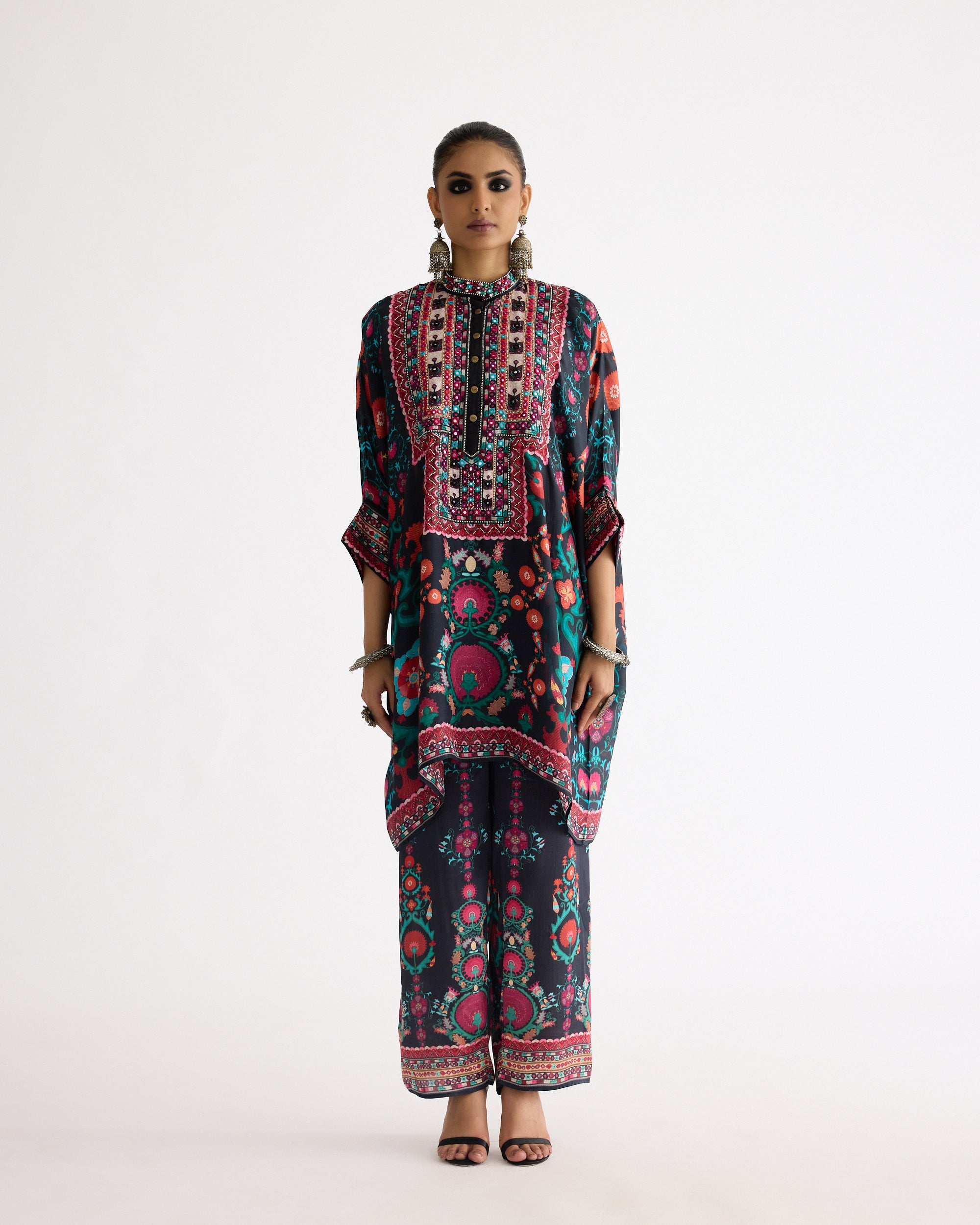 A Bukhara Summer : Chanel 36" - Multi