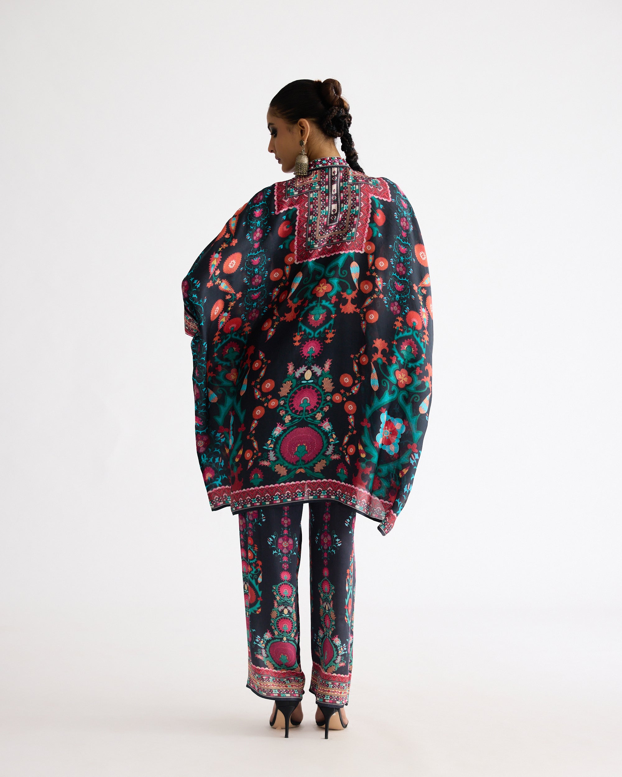 A Bukhara Summer : Chanel 36" - Multi