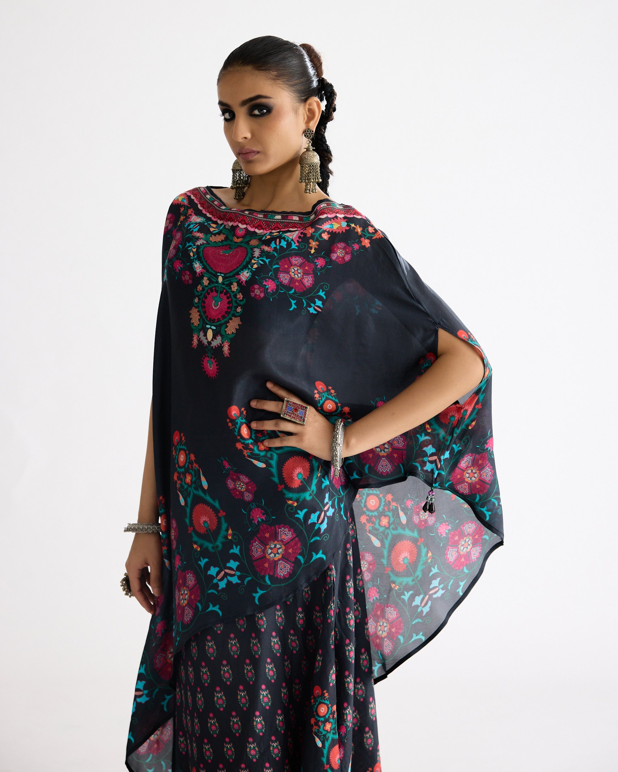 A Bukhara Summer : Kamini - Multi