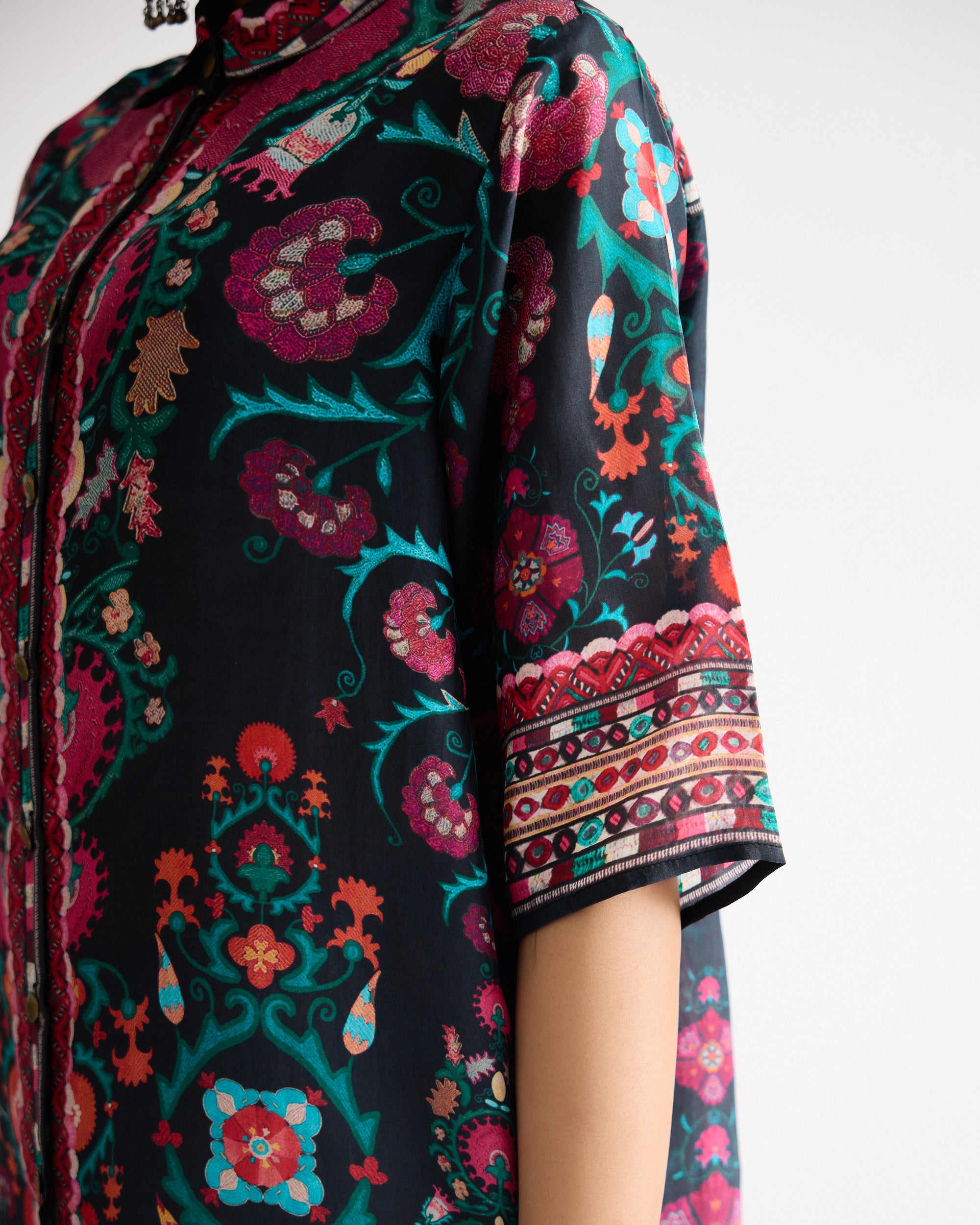 A Bukhara Summer : Maizah - Multi