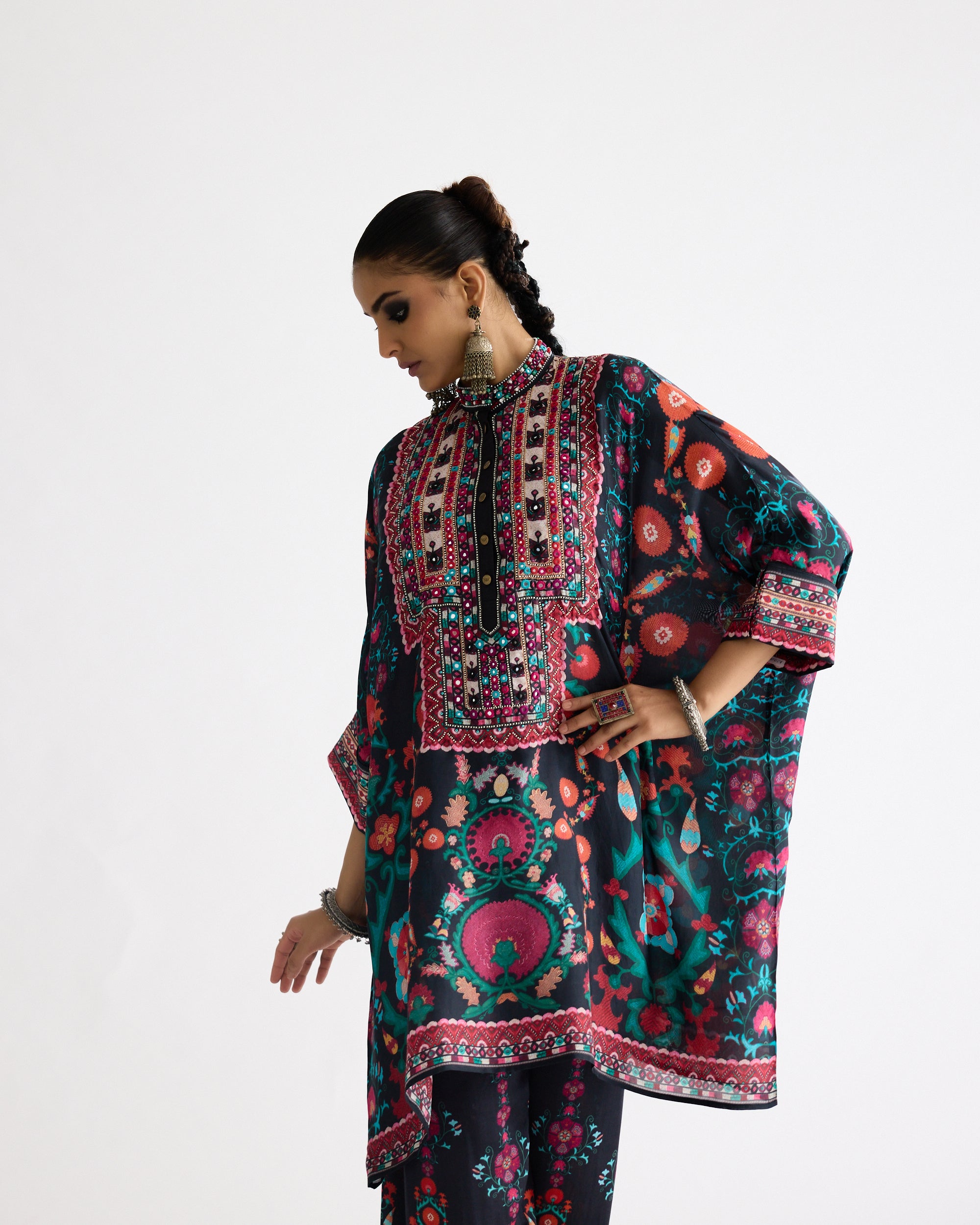A Bukhara Summer : Chanel 36" - Multi