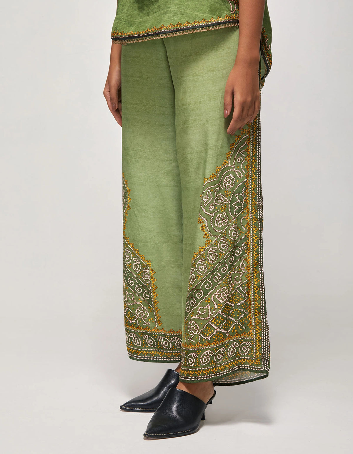 BANDHEJ : Martina