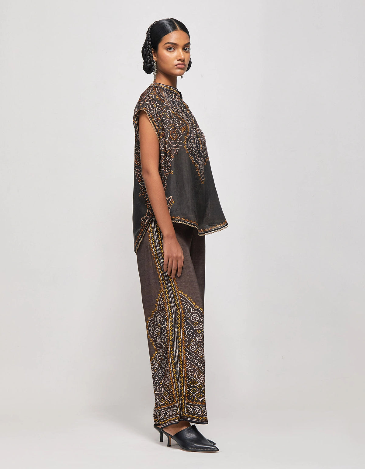 BANDHEJ : Martina