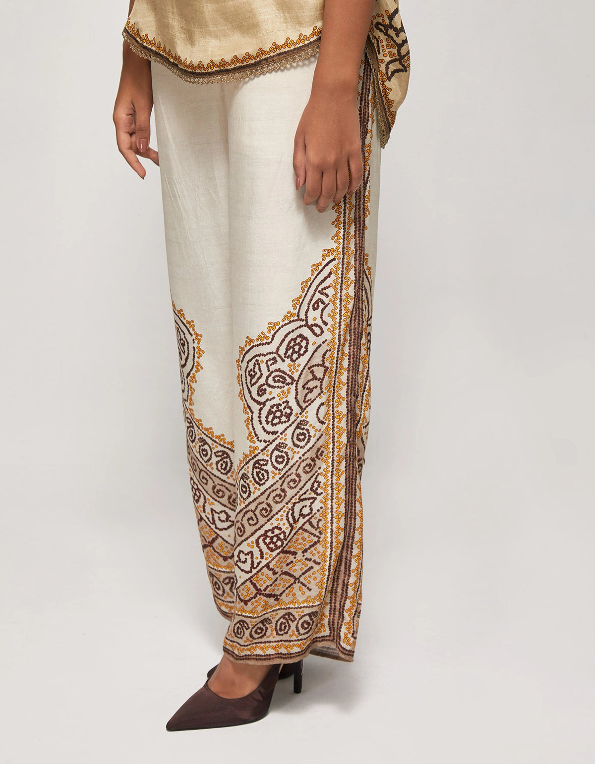 BANDHEJ : Martina