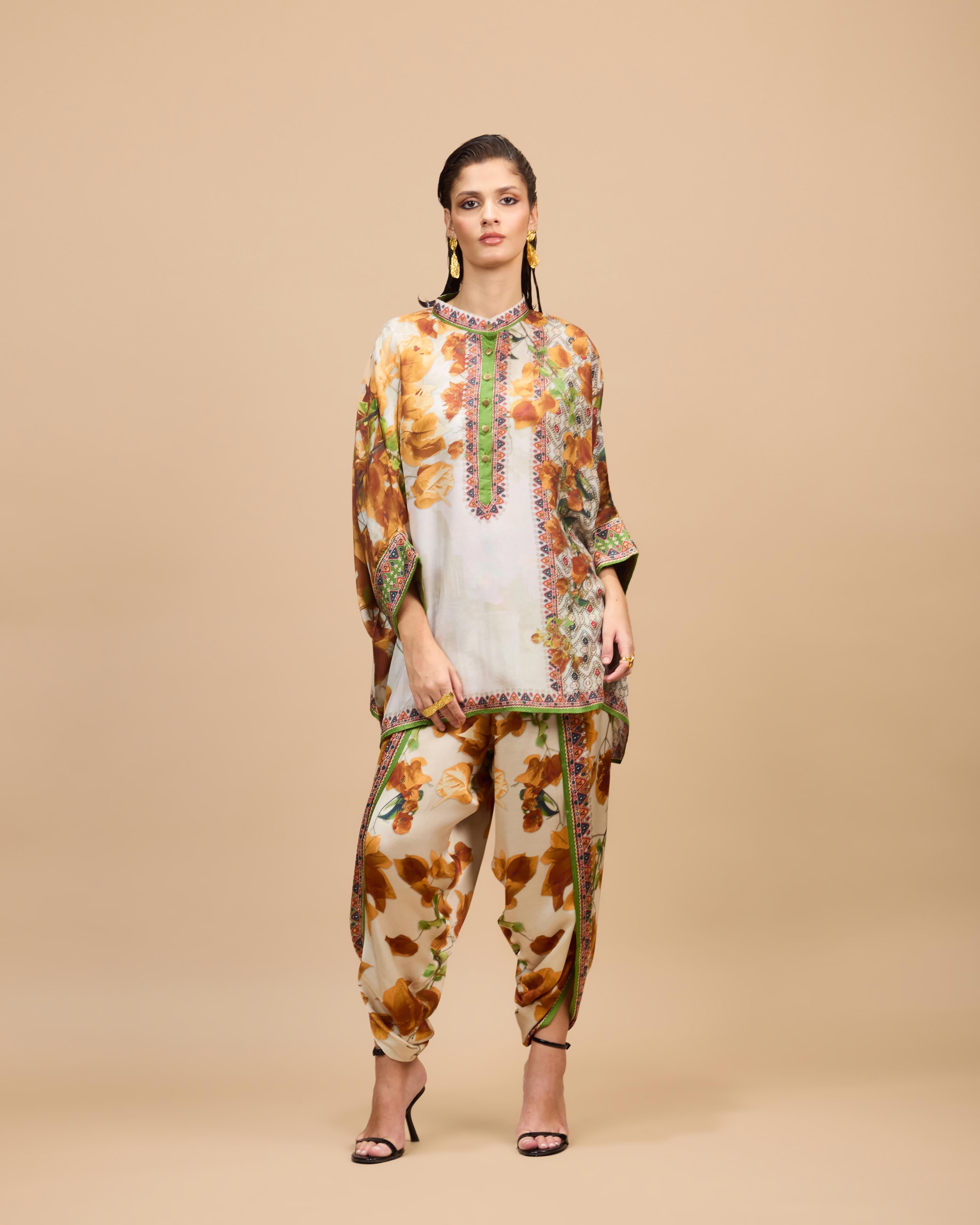 Letters to Juliet : Chanel/Sonth - Mustard/Pale Gold