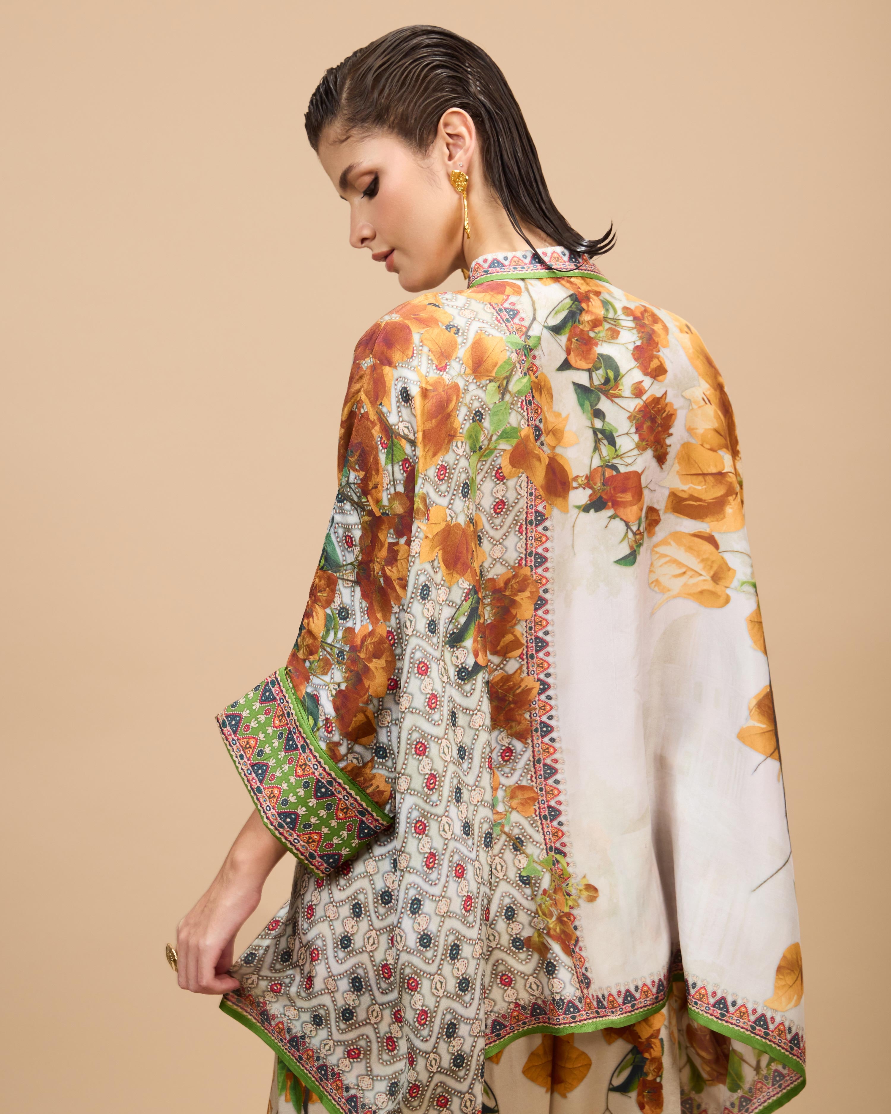 Letters to Juliet : Chanel/Sonth - Mustard/Pale Gold
