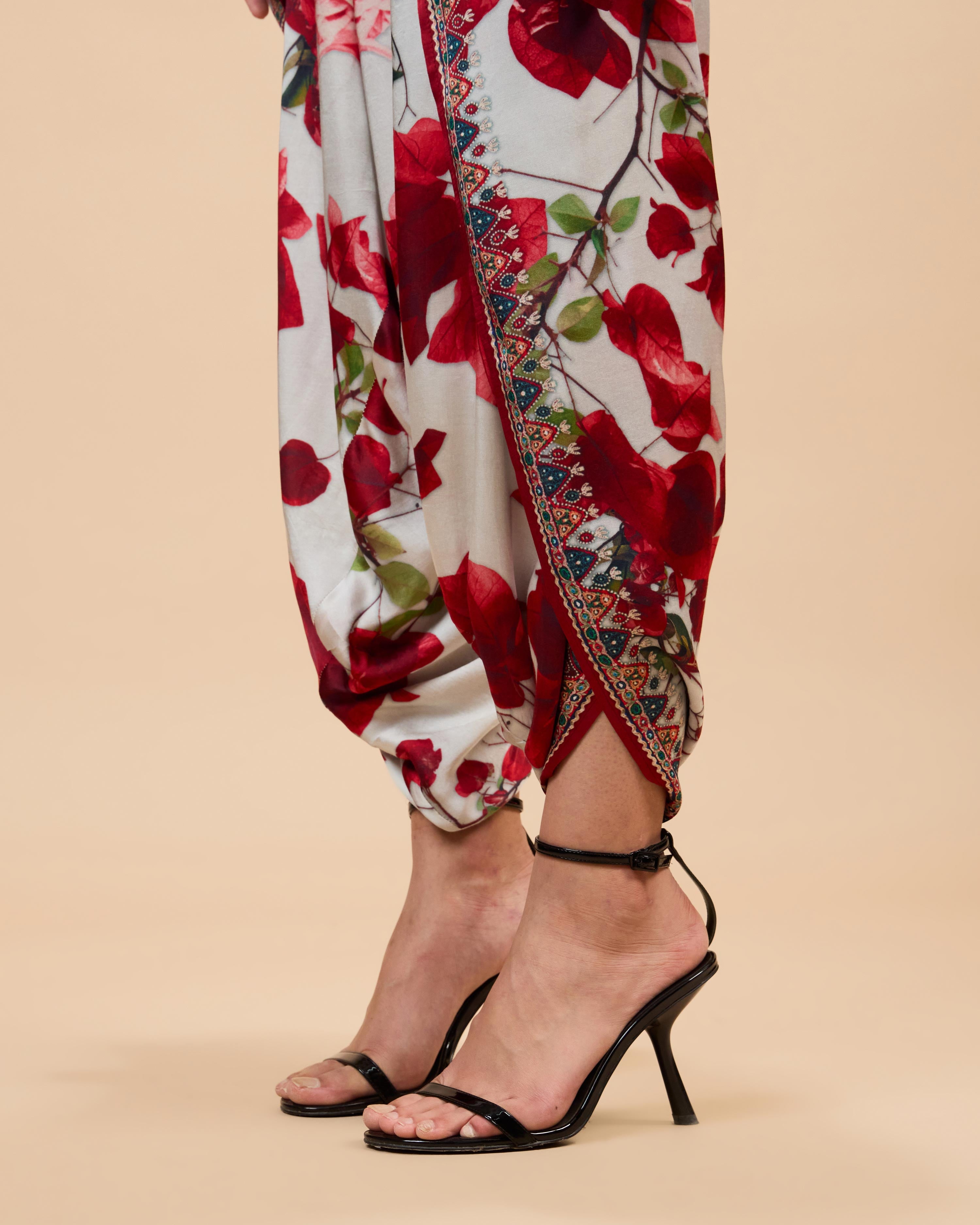 Letters to Juliet : Chanel/Sonth - Red/Pale Grey