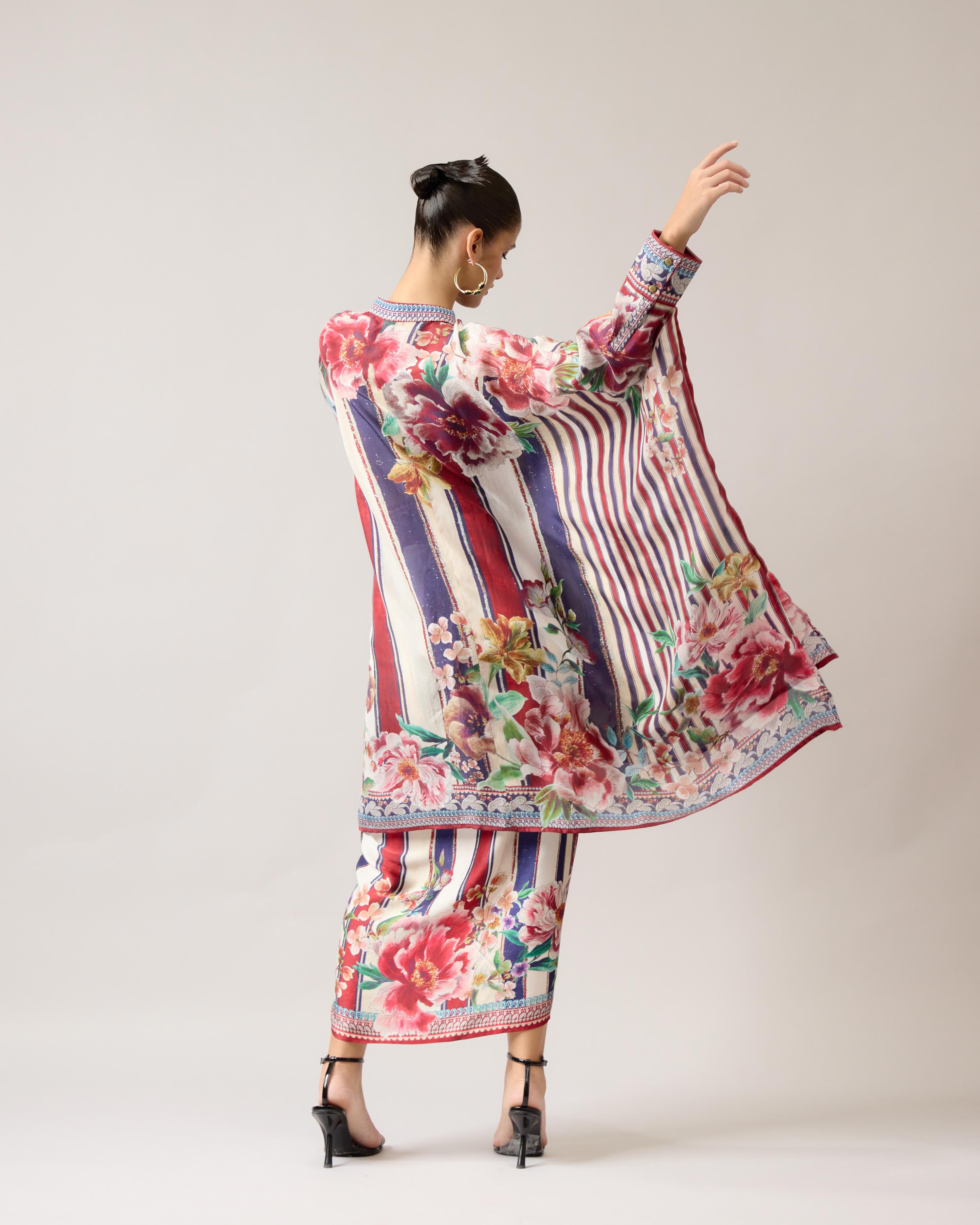 Ikebana : Dakota/Indonesia - Stripe