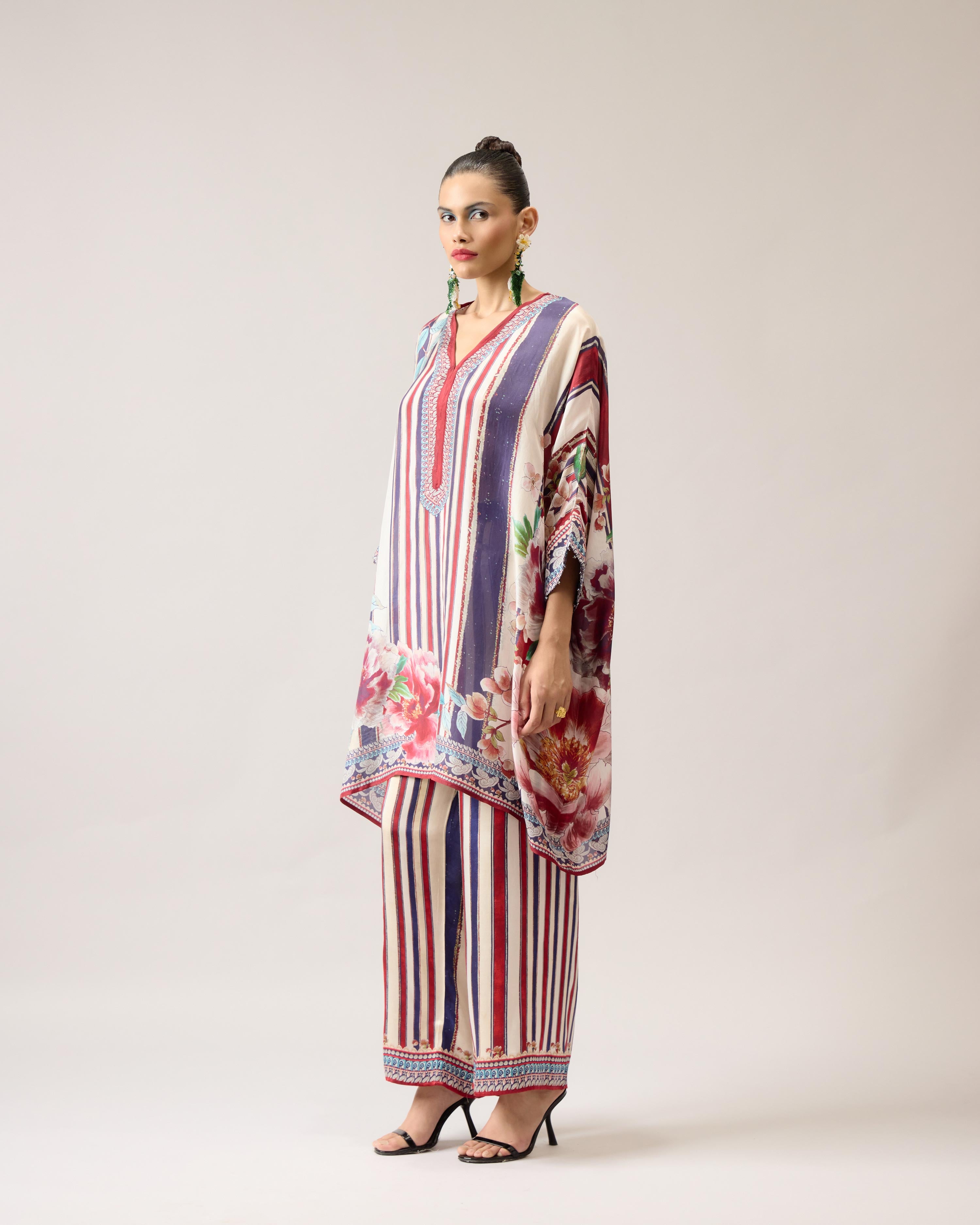 Ikebana : Chanel 36" - Stripe Flora