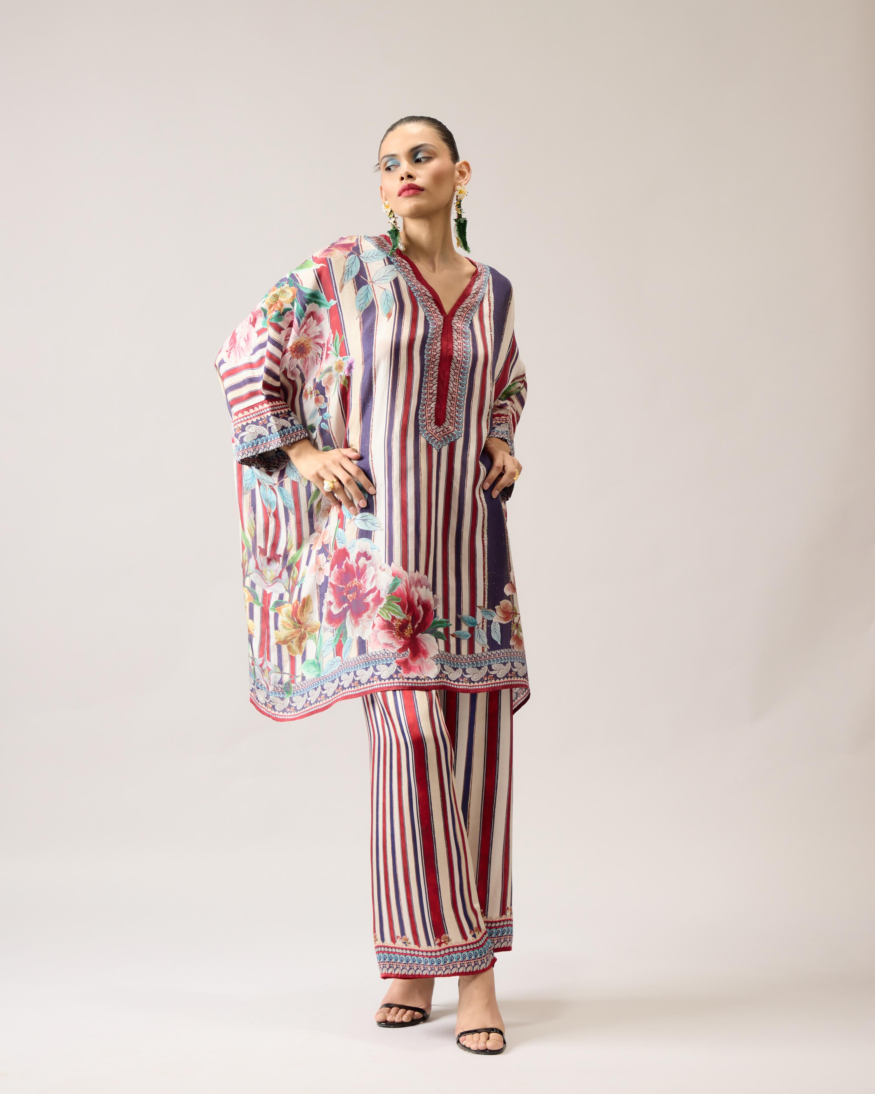 Ikebana : Chanel 36" - Stripe Flora