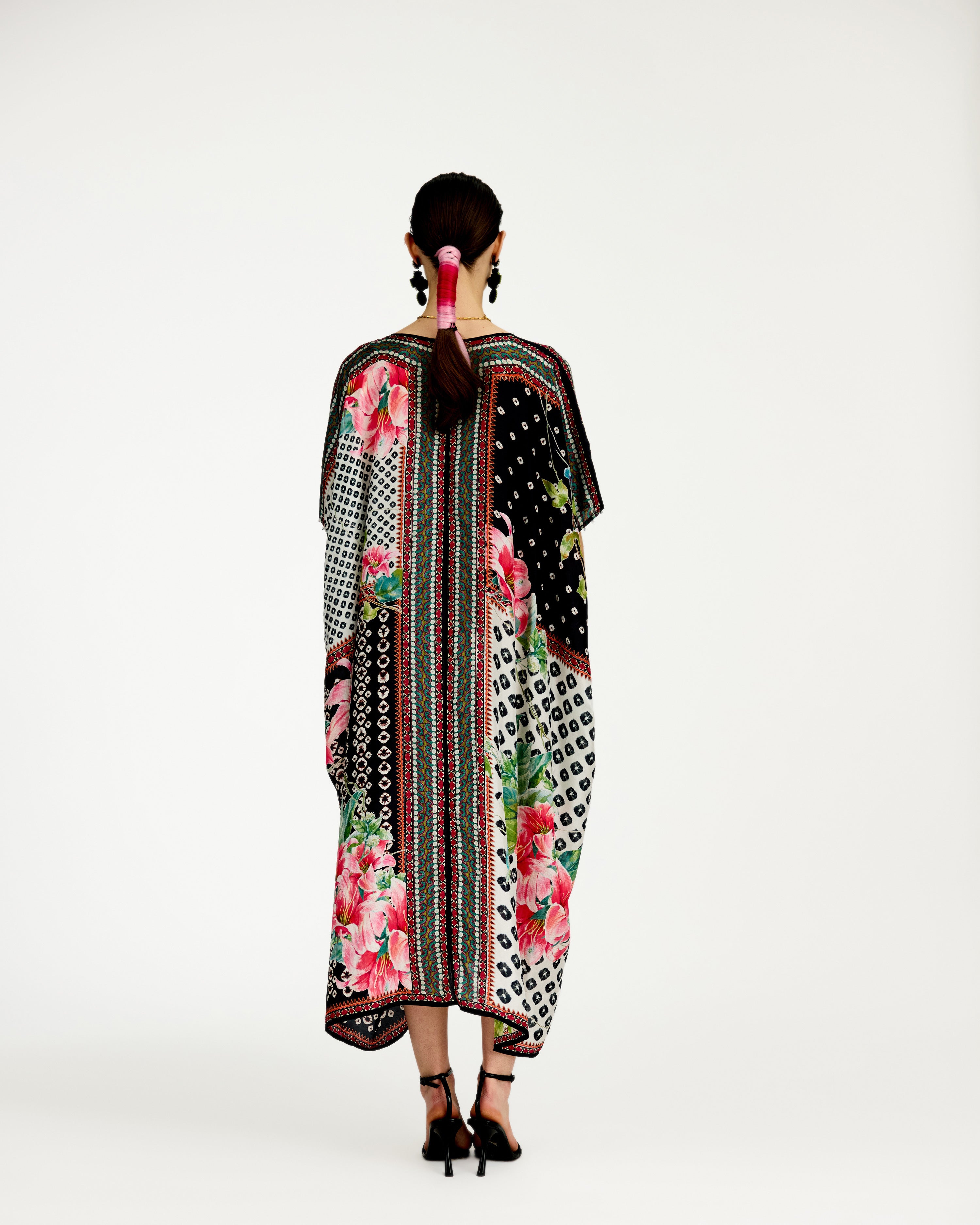 Lilium : Majida - Black/White