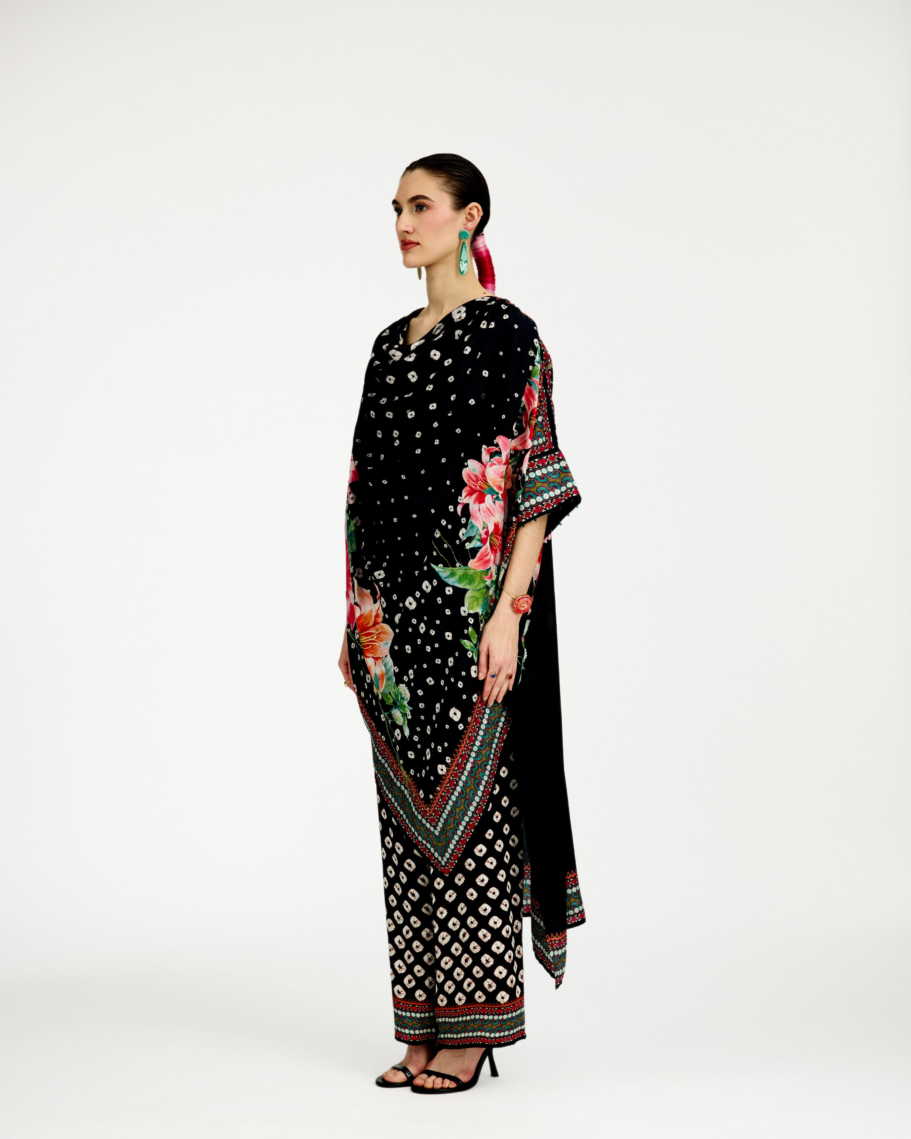 Lilium : Montijo - Black