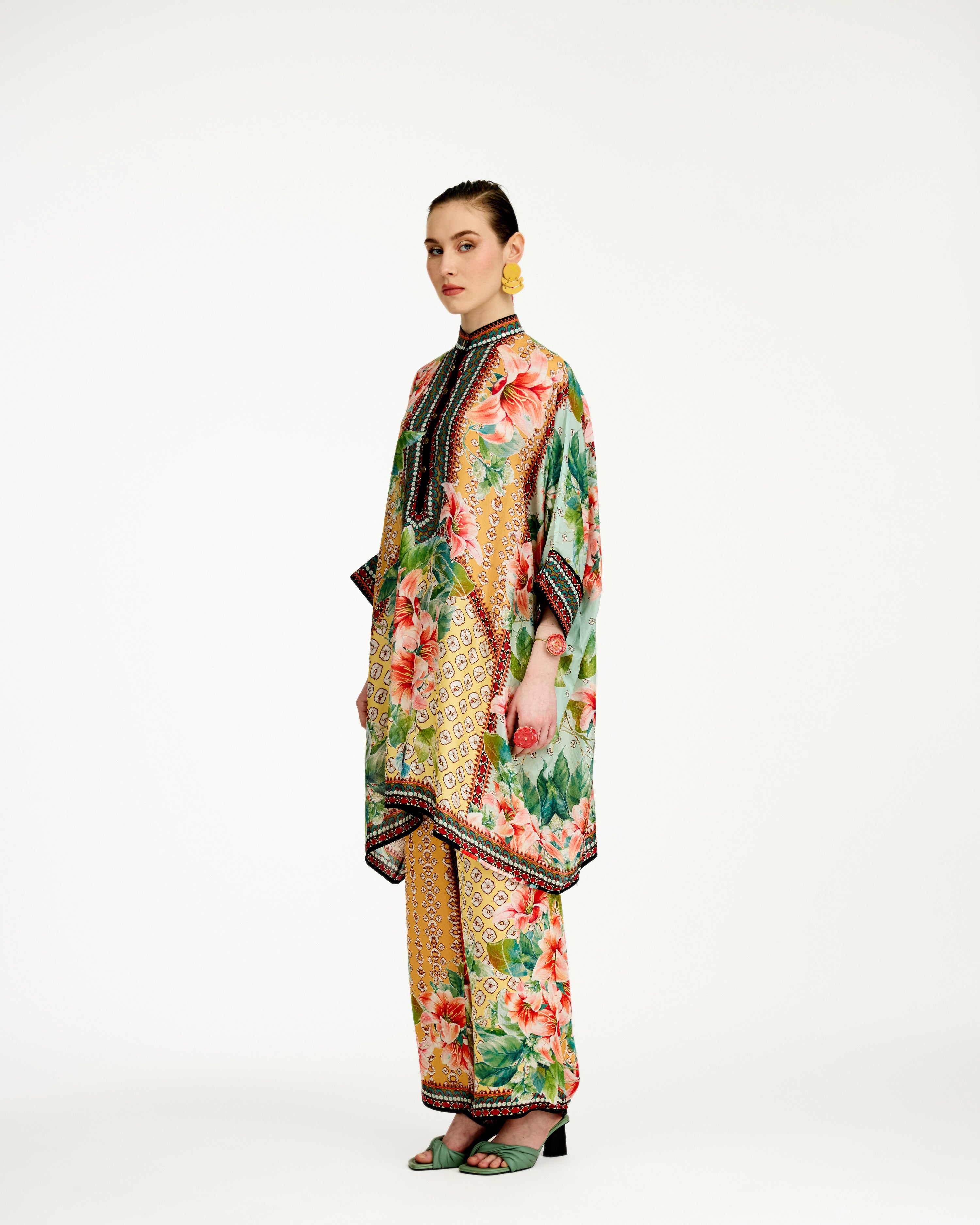 Lilium : Chanel 36" - Buttercup