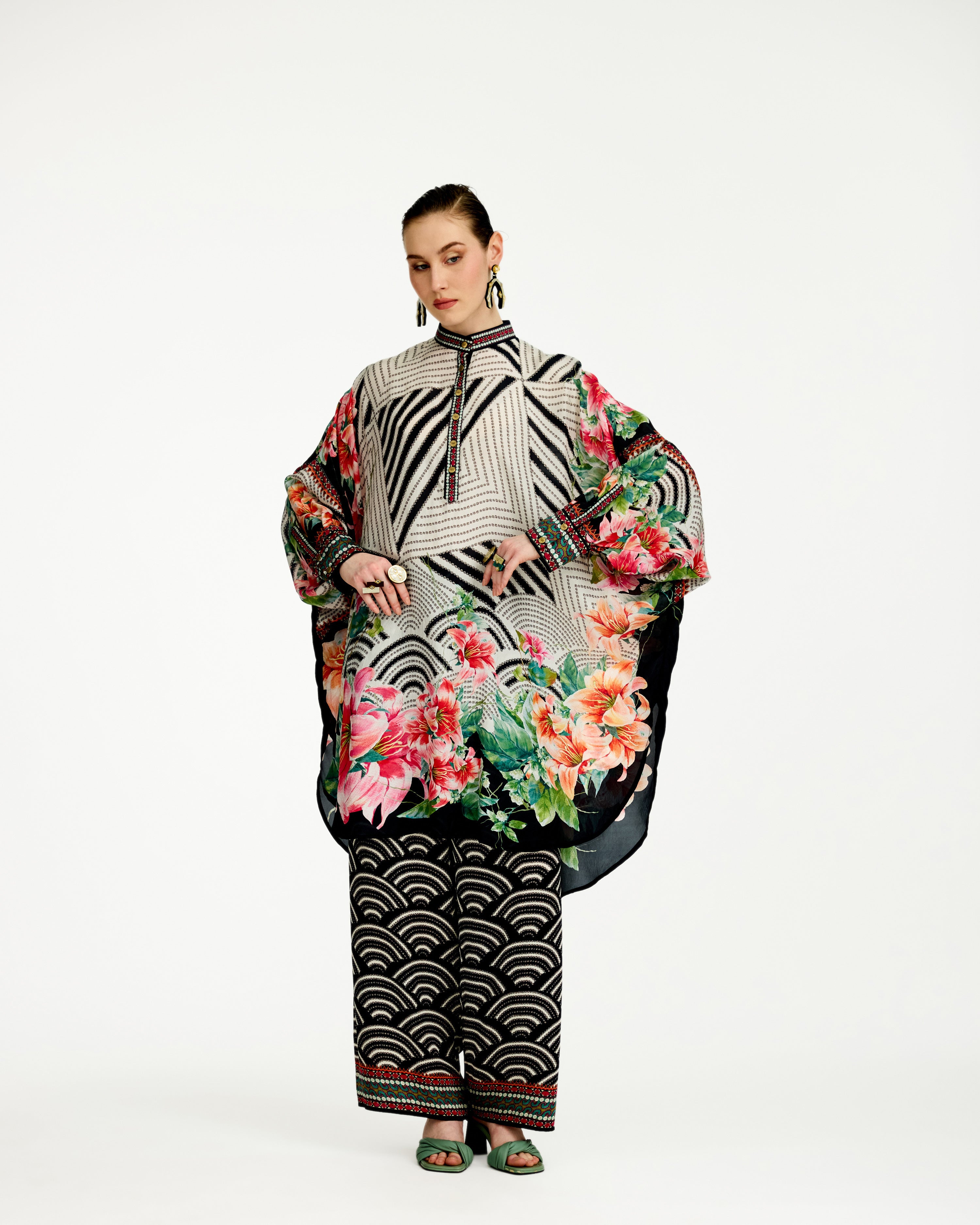 Lilium : Mabel - White/Black