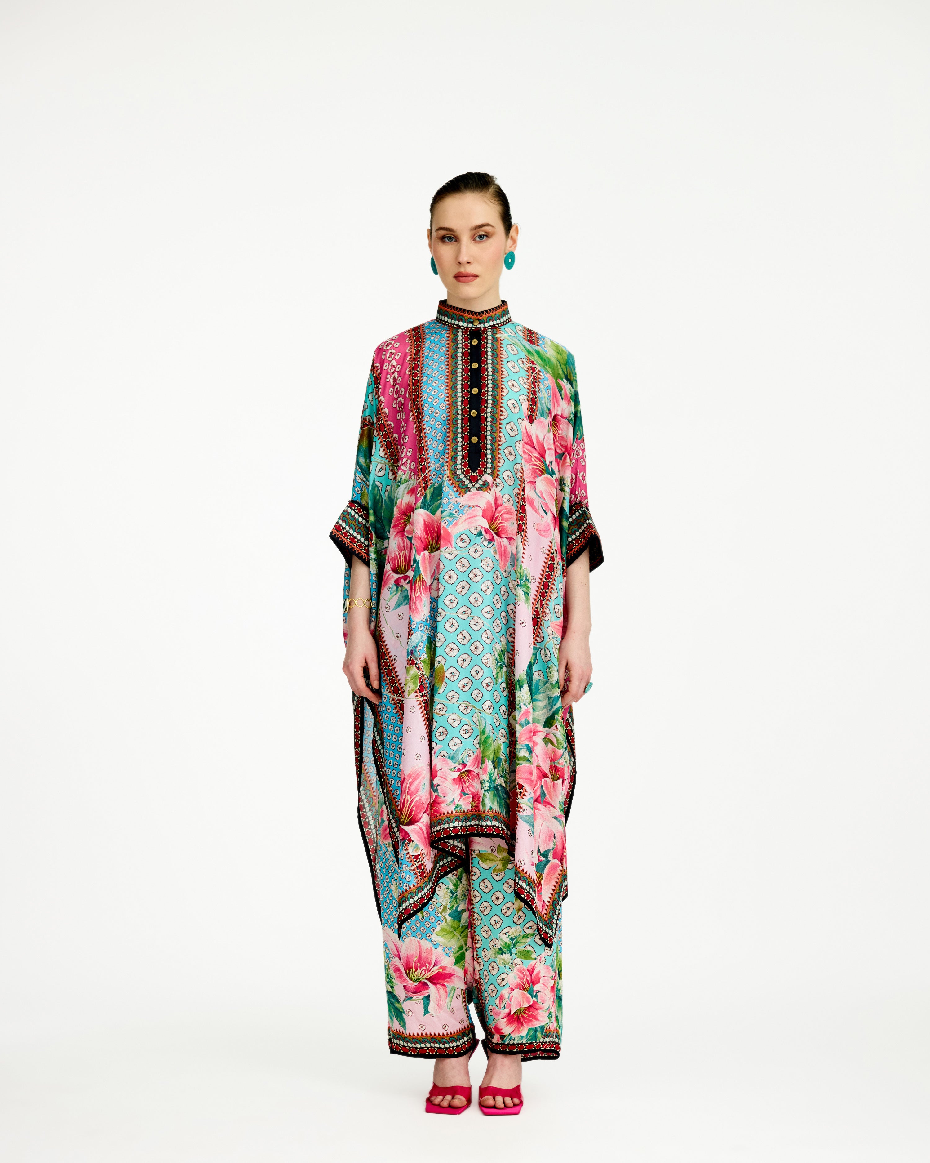 Lilium : Chantelle 42" - Aqua/Pink