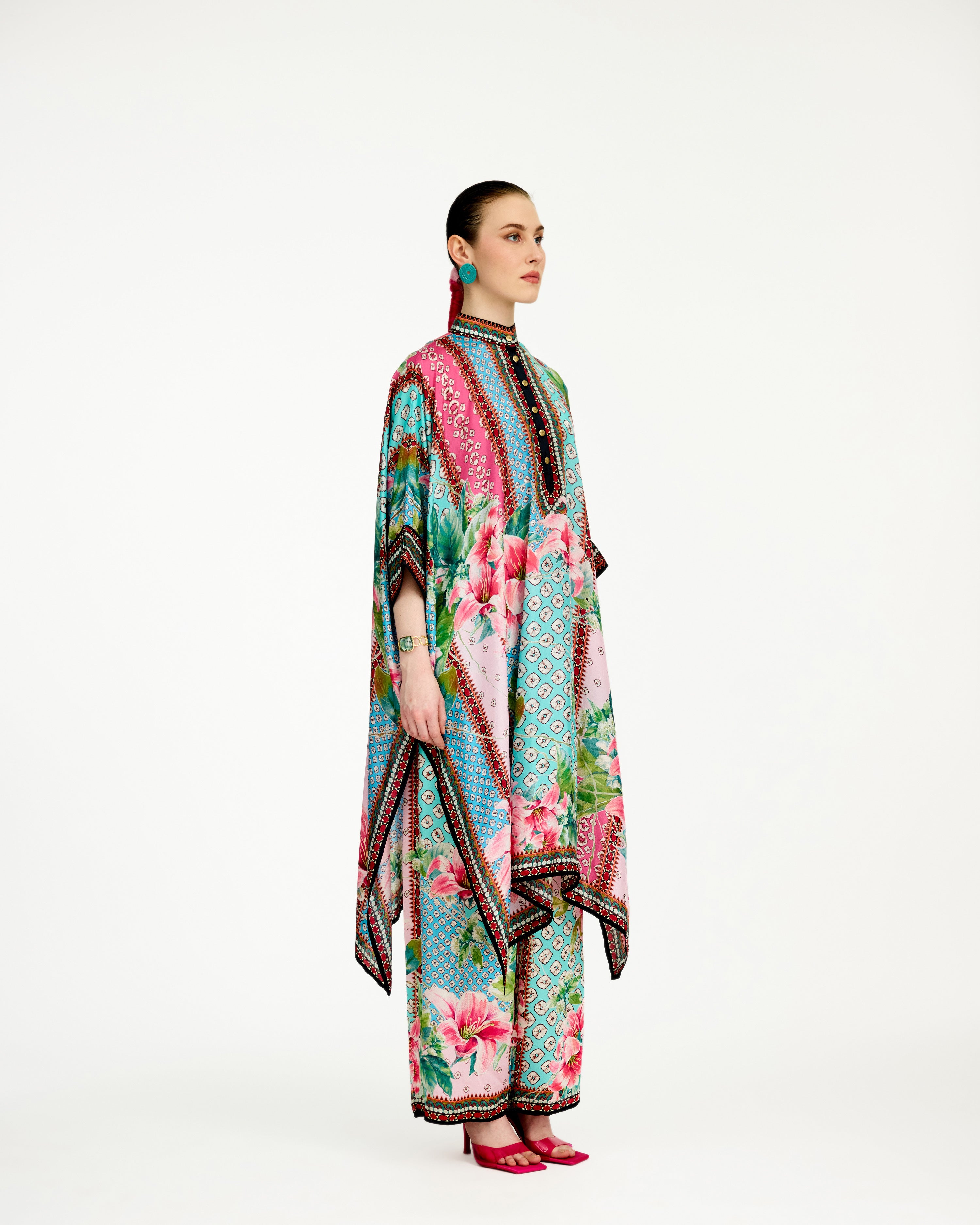 Lilium : Chantelle 42" - Aqua/Pink