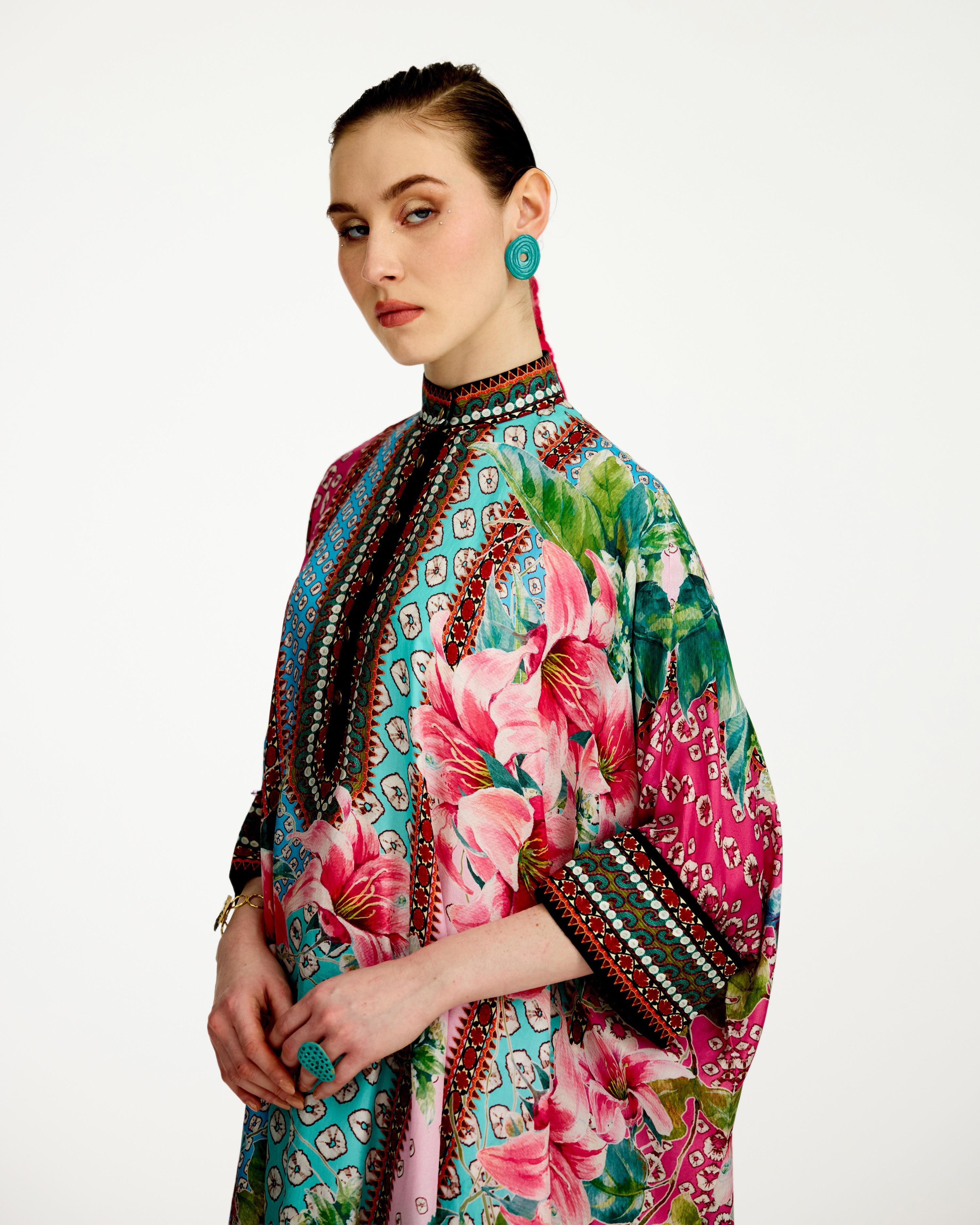 Lilium : Chantelle 42" - Aqua/Pink