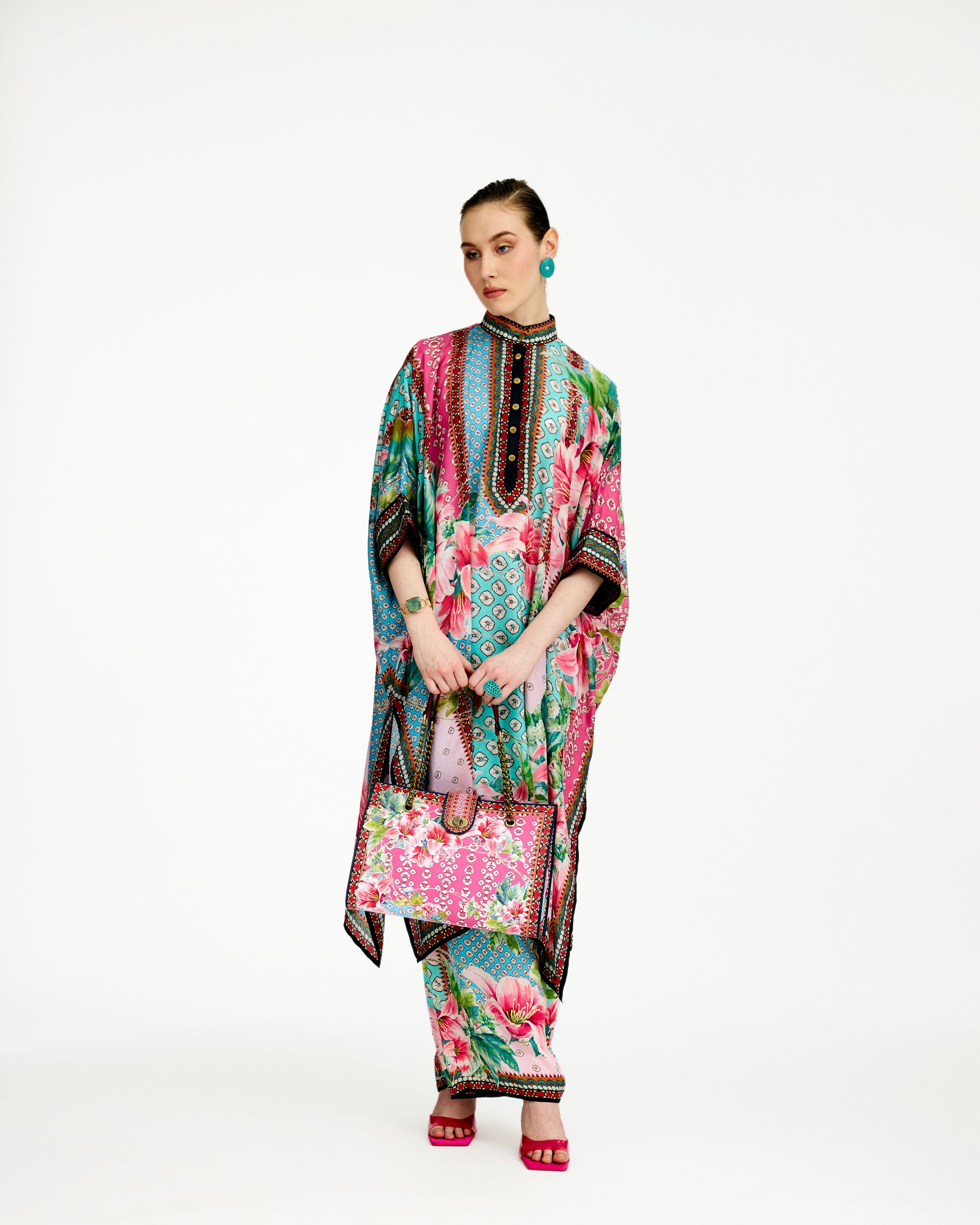 Lilium : Chantelle 42" - Aqua/Pink