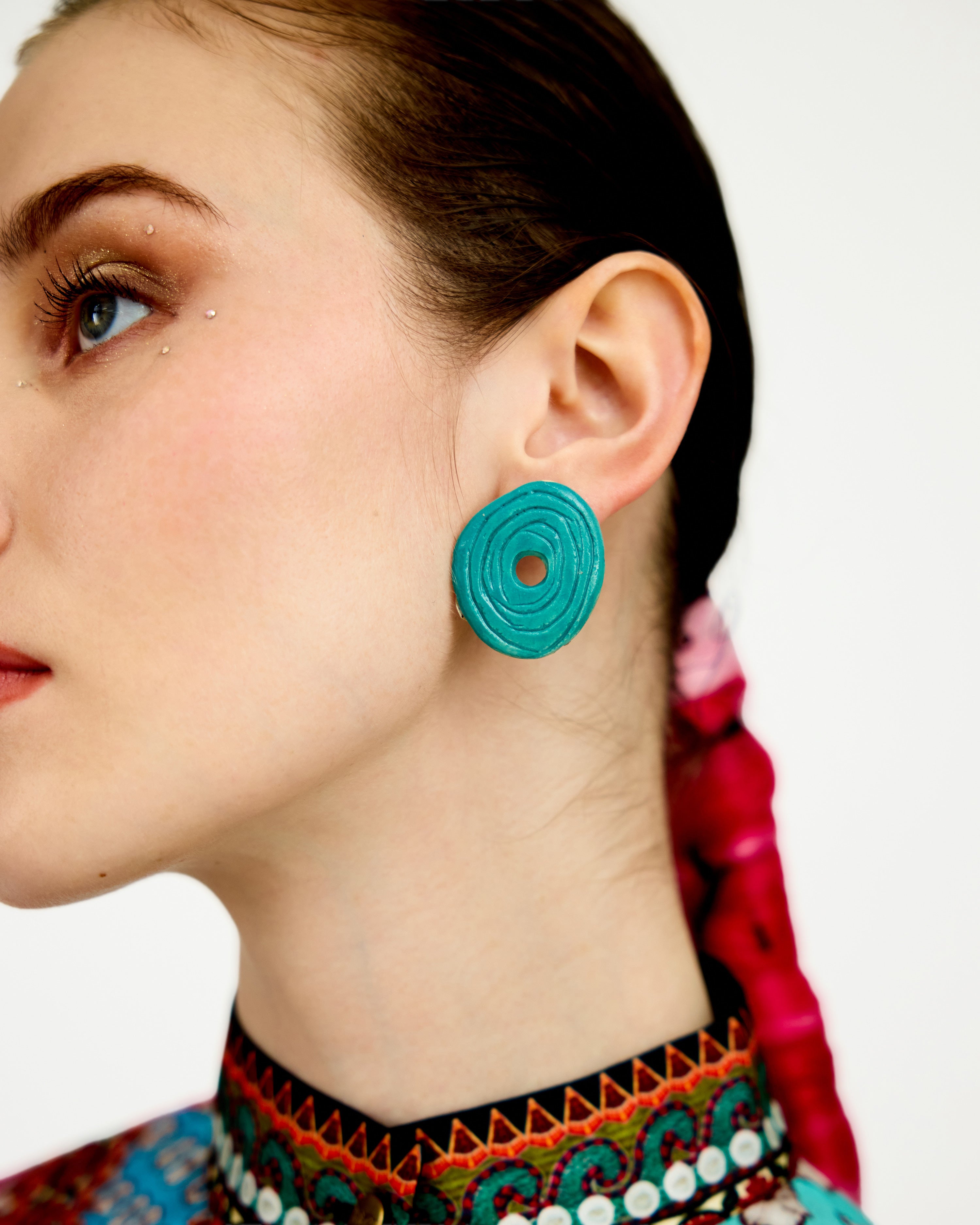 Lilium : Chantelle 42" - Aqua/Pink
