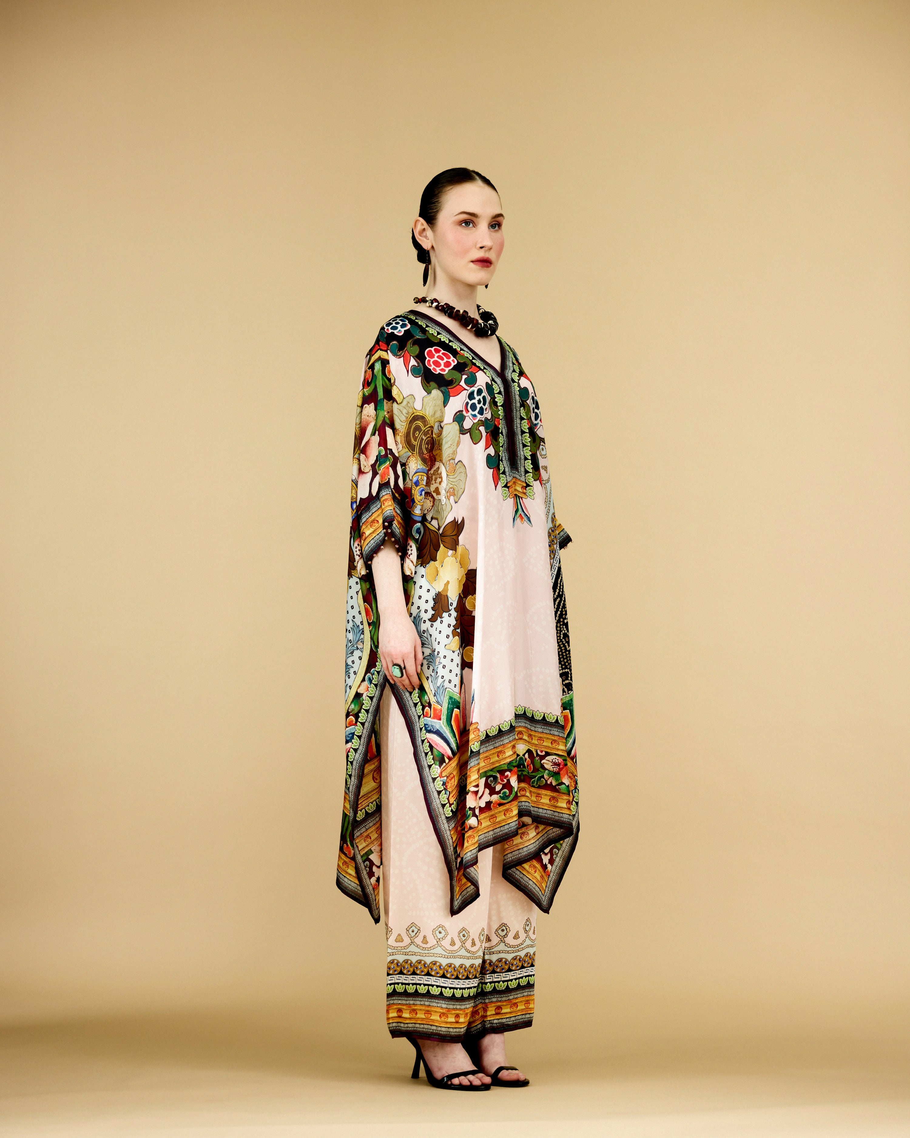 Ladakh : Chantelle 42" - Blush