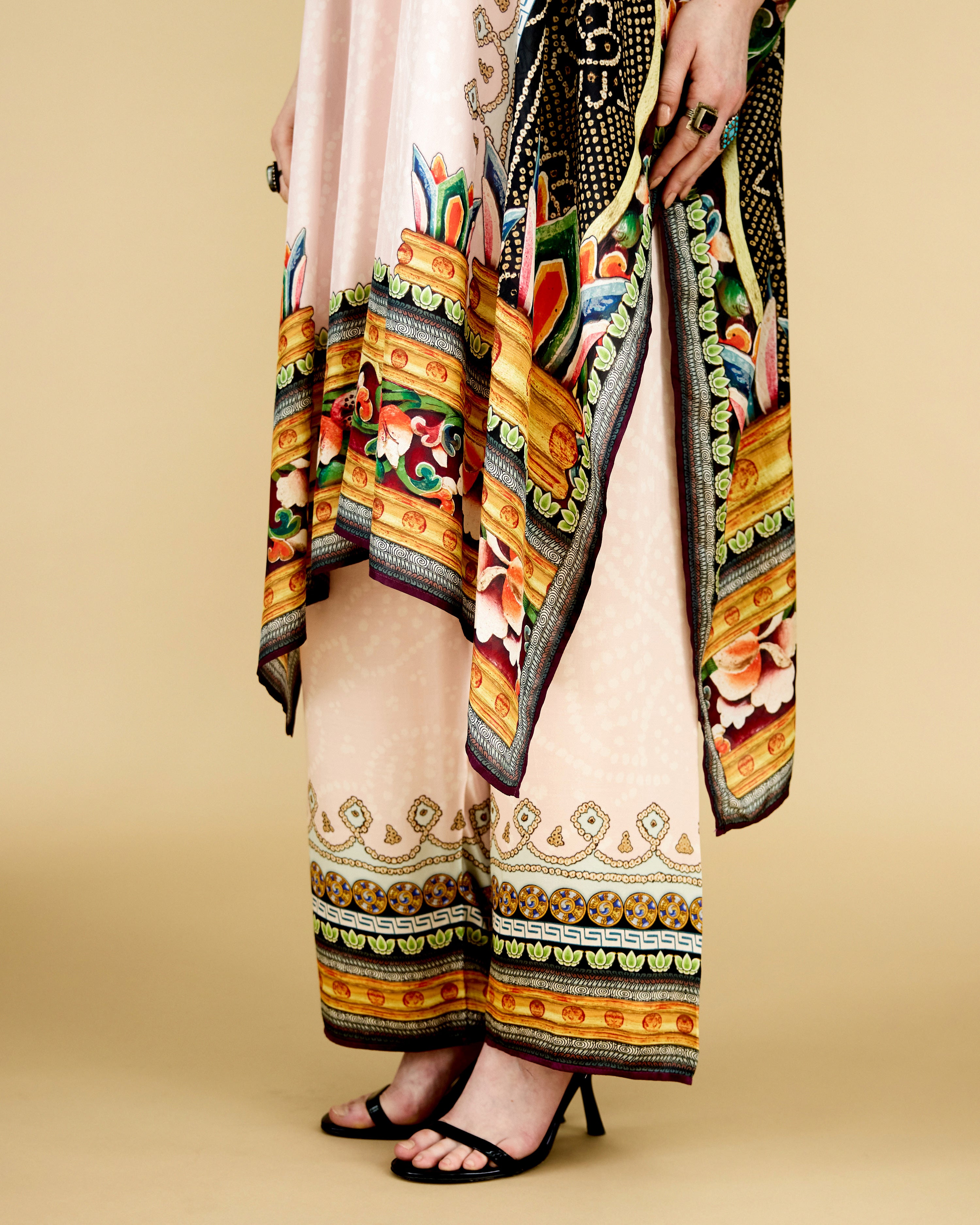 Ladakh : Chantelle 42" - Blush