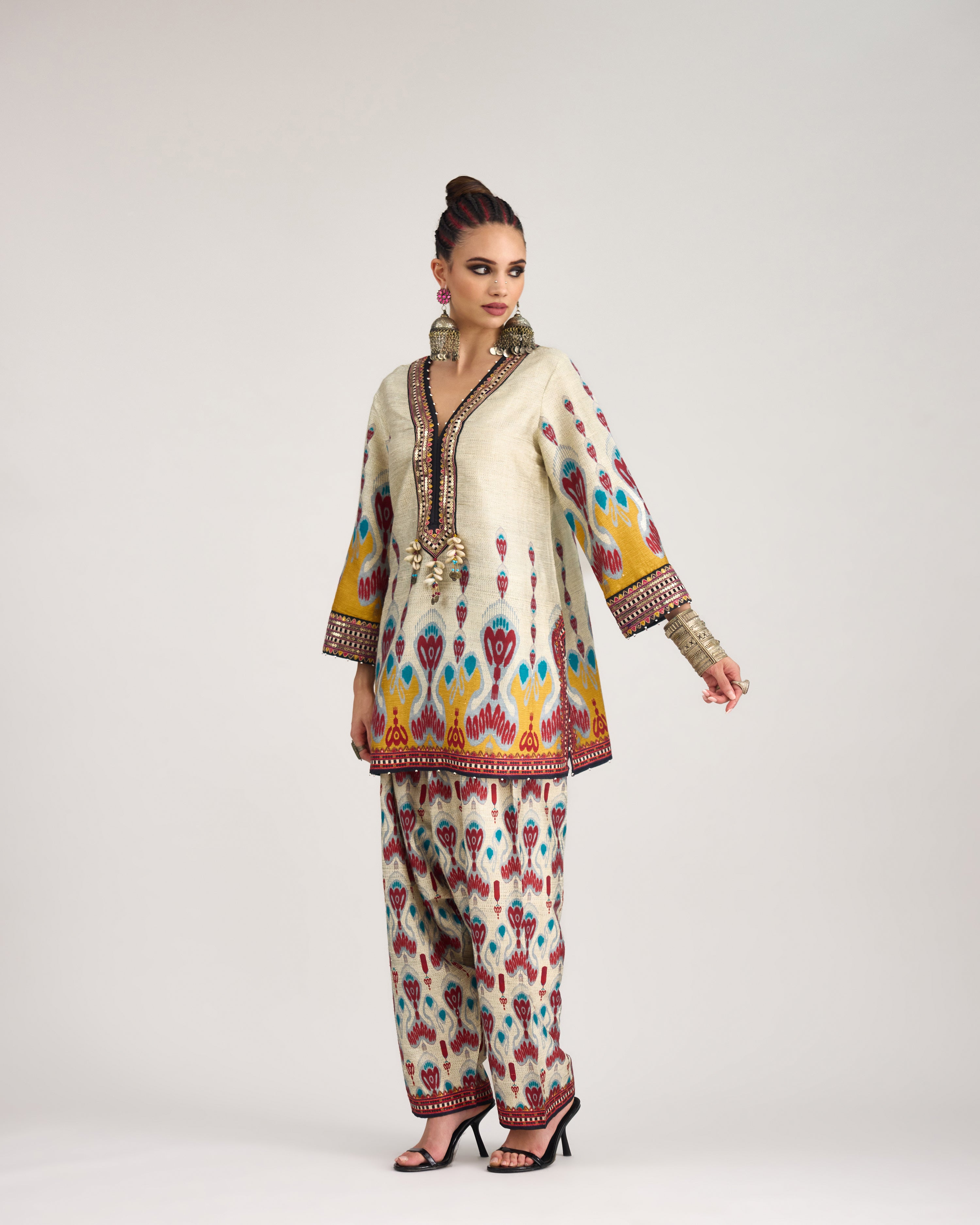 Tangier : Resham - Eggshell