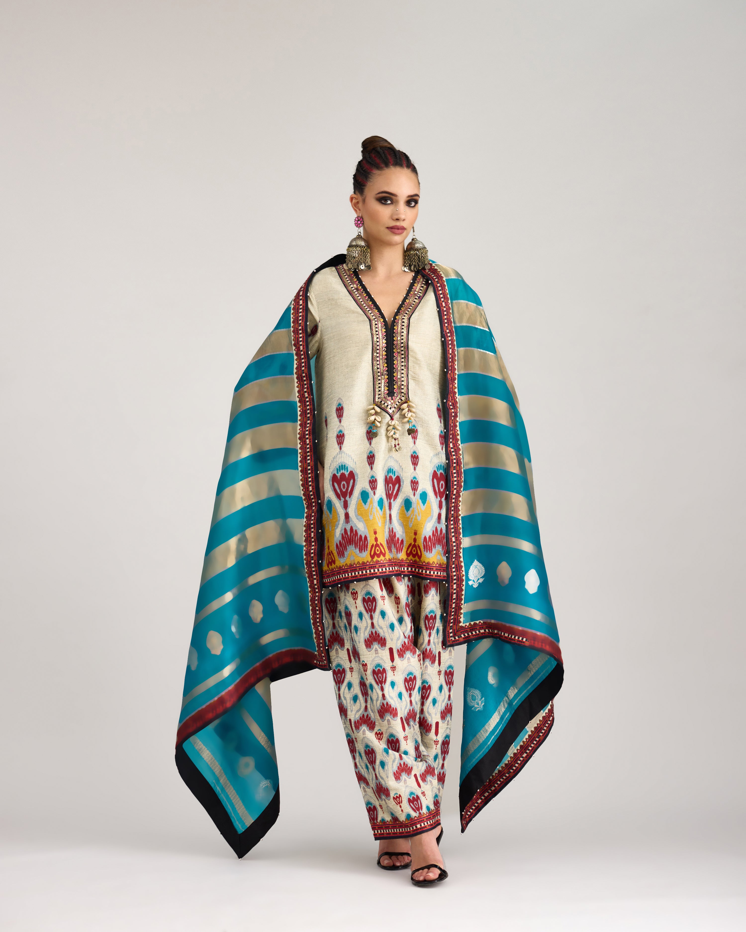 Tangier : Resham - Eggshell