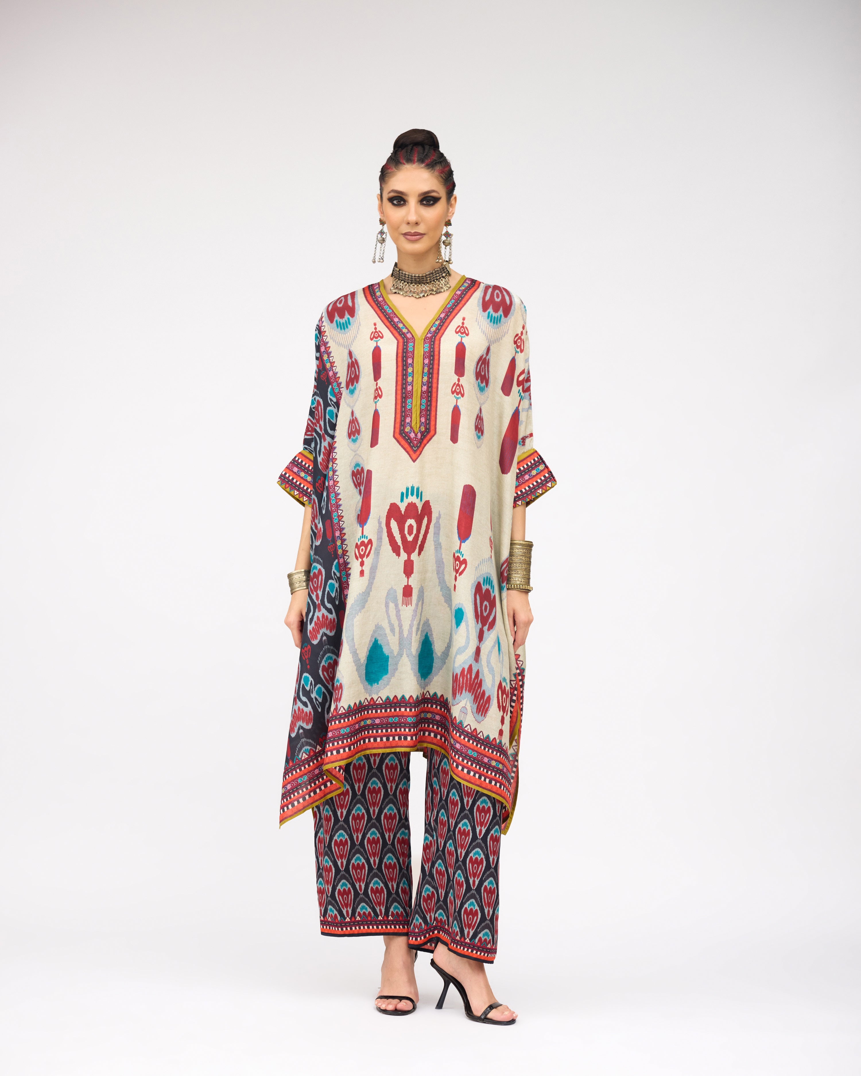 Tangier : Chantelle 42" - Eggshell/Multi