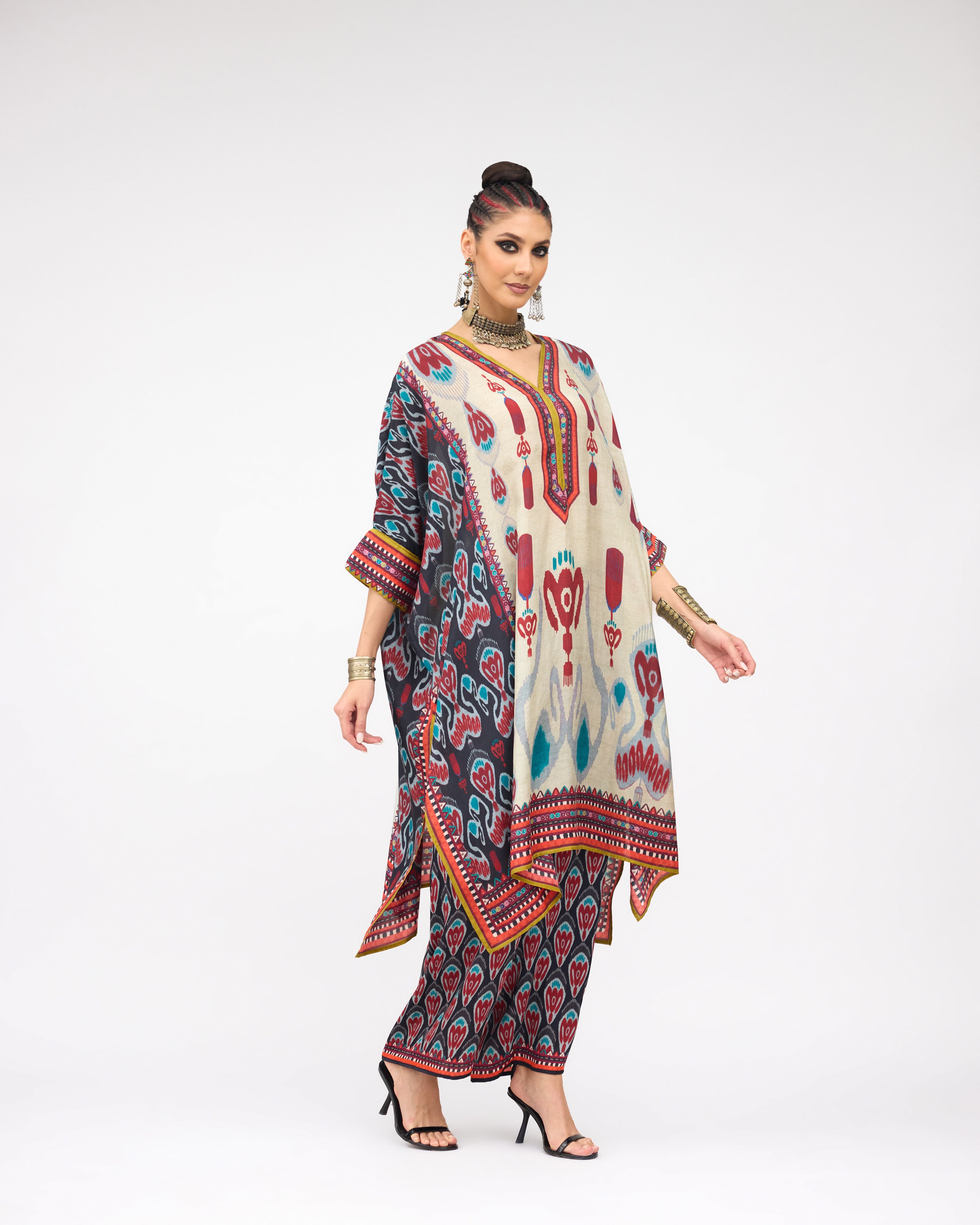 Tangier : Chantelle 42" - Eggshell/Multi