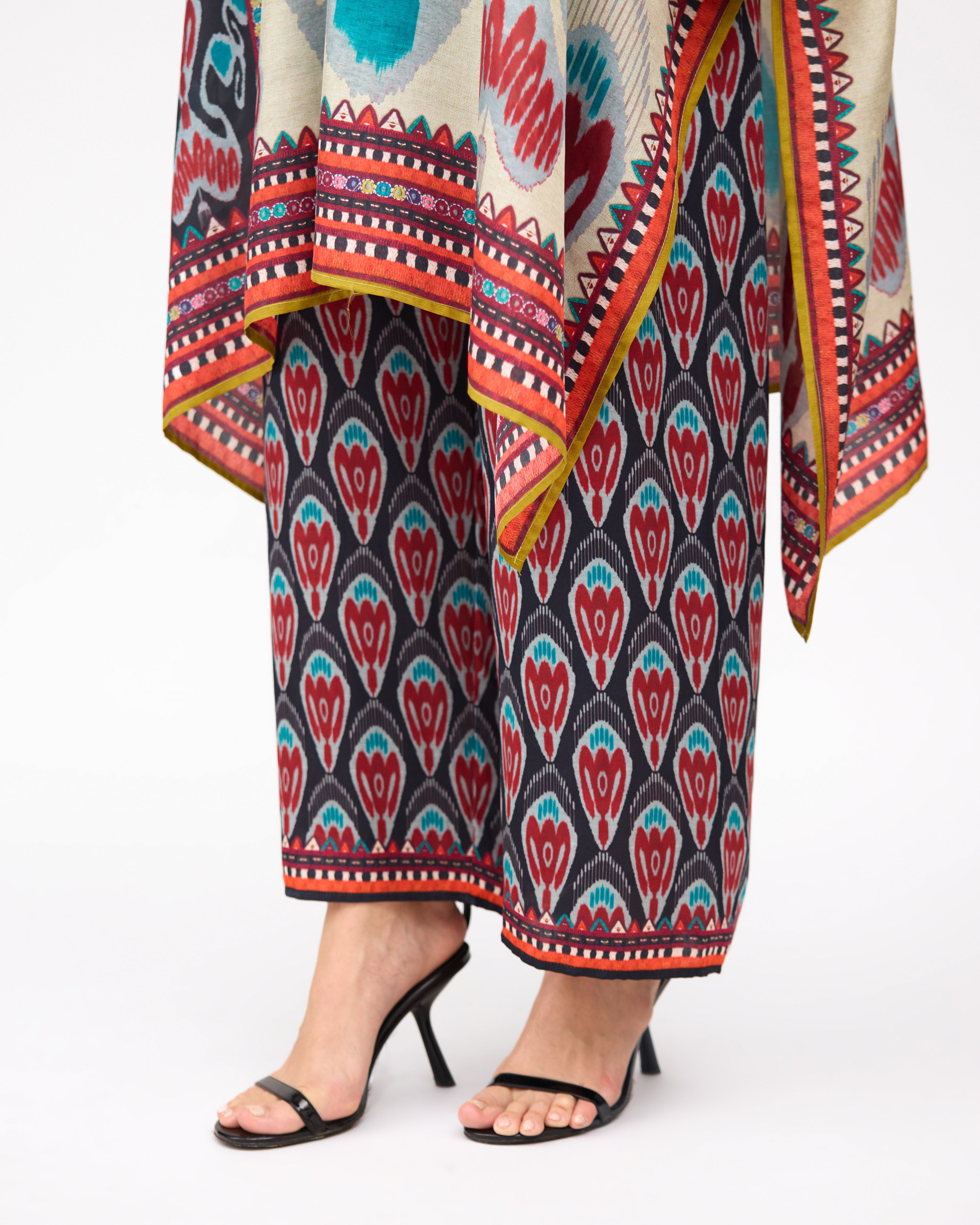 Tangier : Chantelle 42" - Eggshell/Multi
