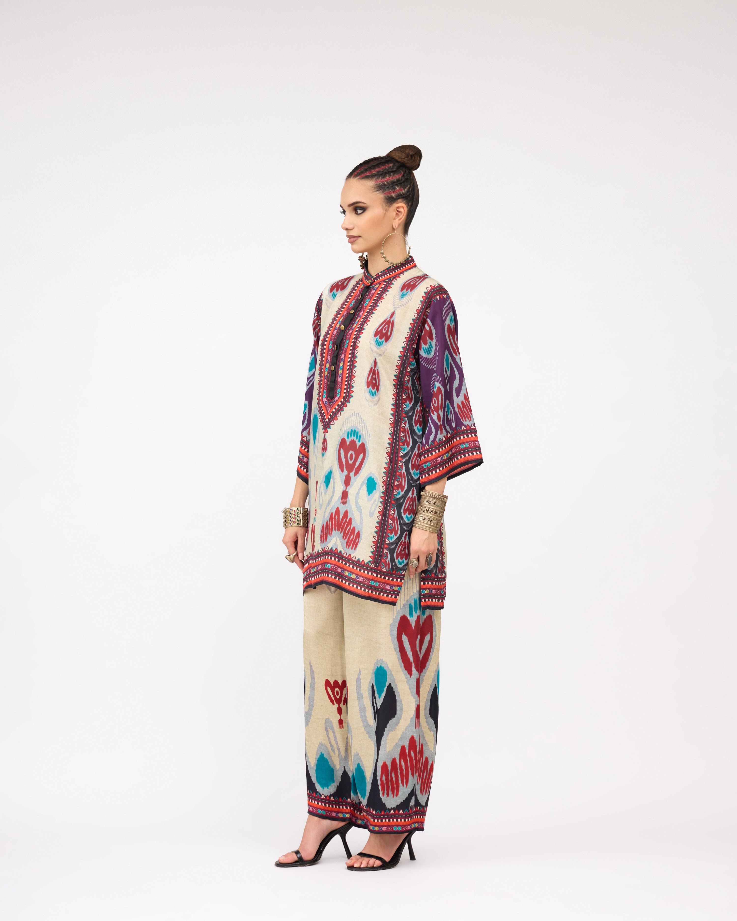 Tangier : Ghazal - Eggshell/Multi