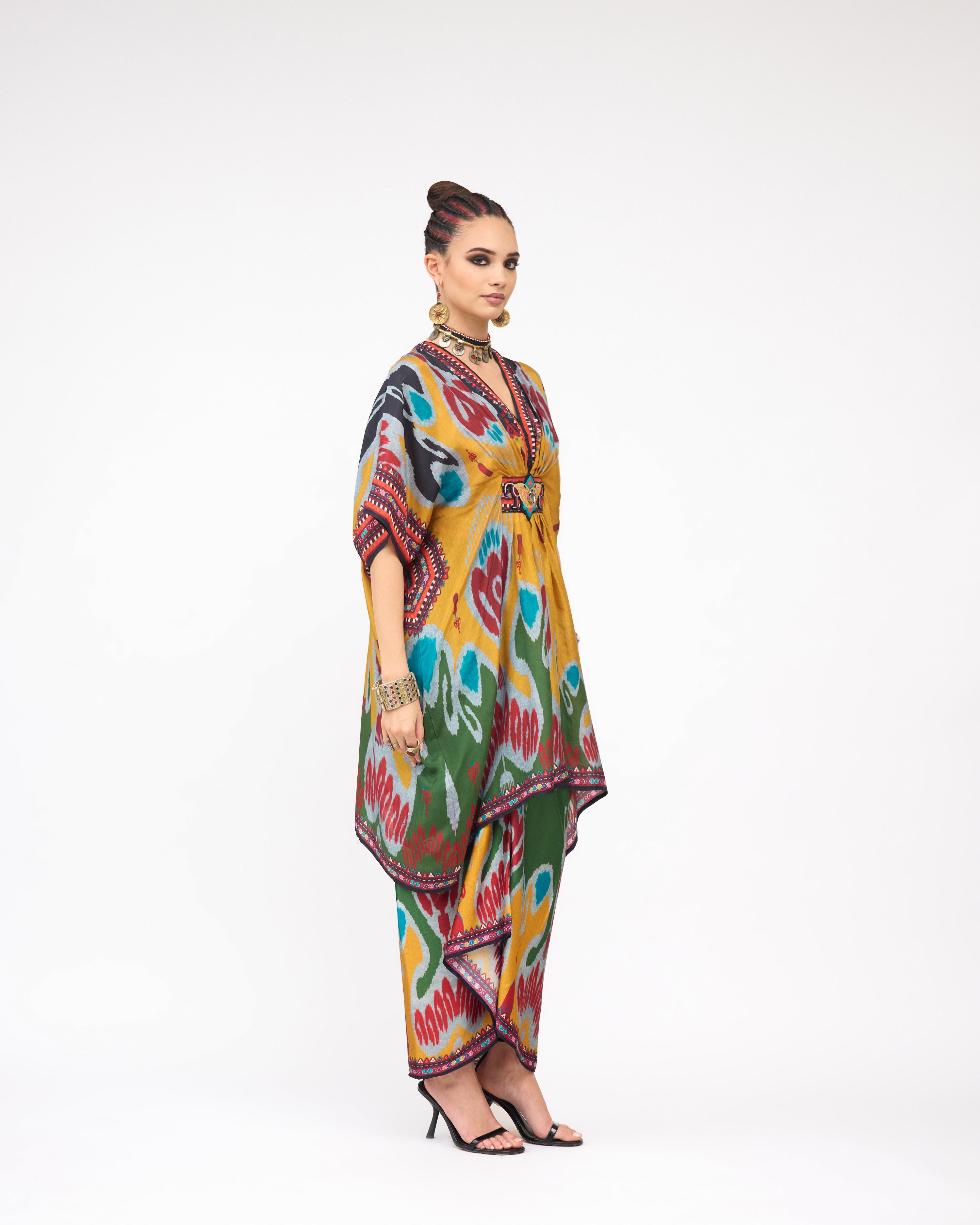 Tangier : Maya/Indonesia - Mustard/Multi