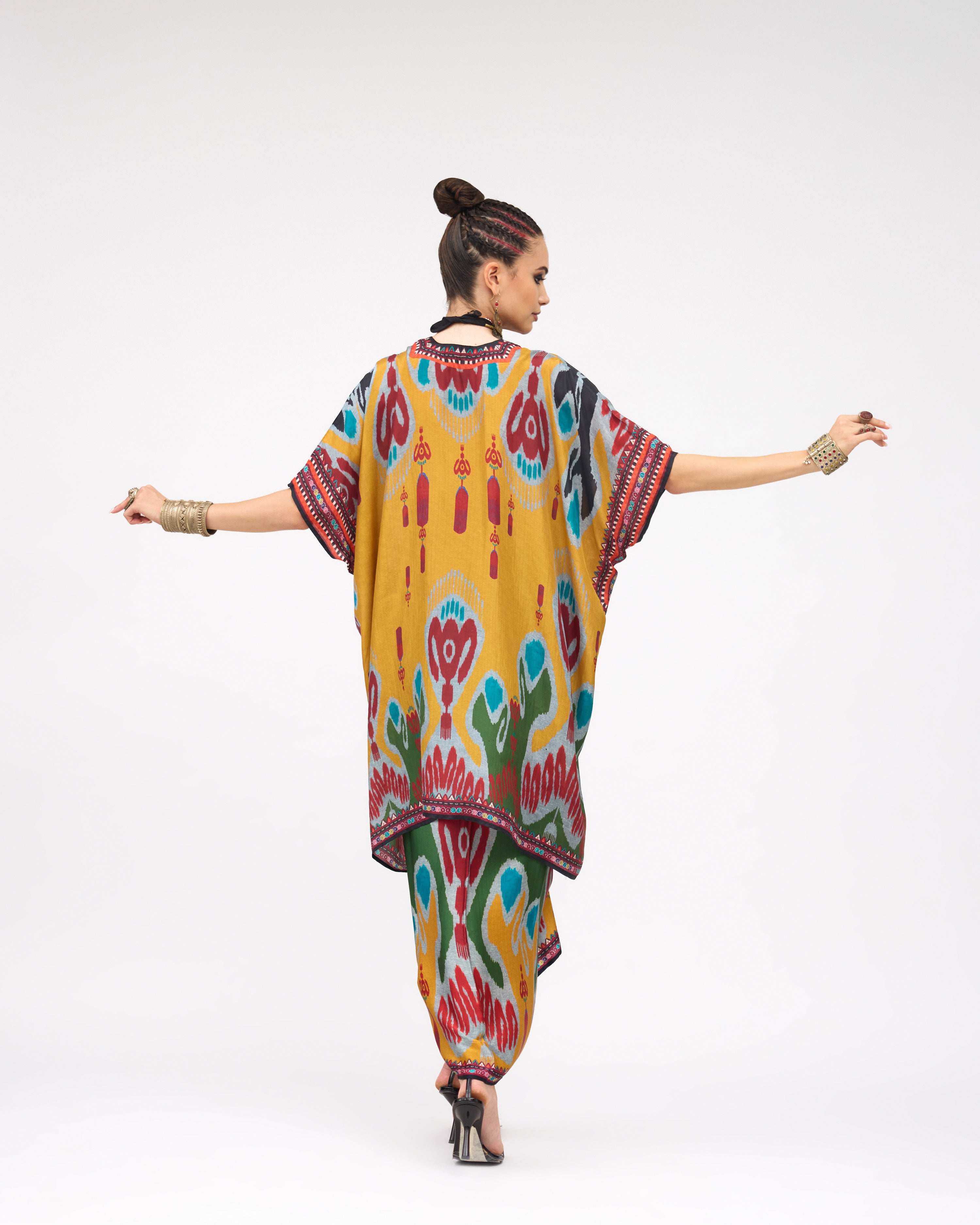 Tangier : Maya/Indonesia - Mustard/Multi