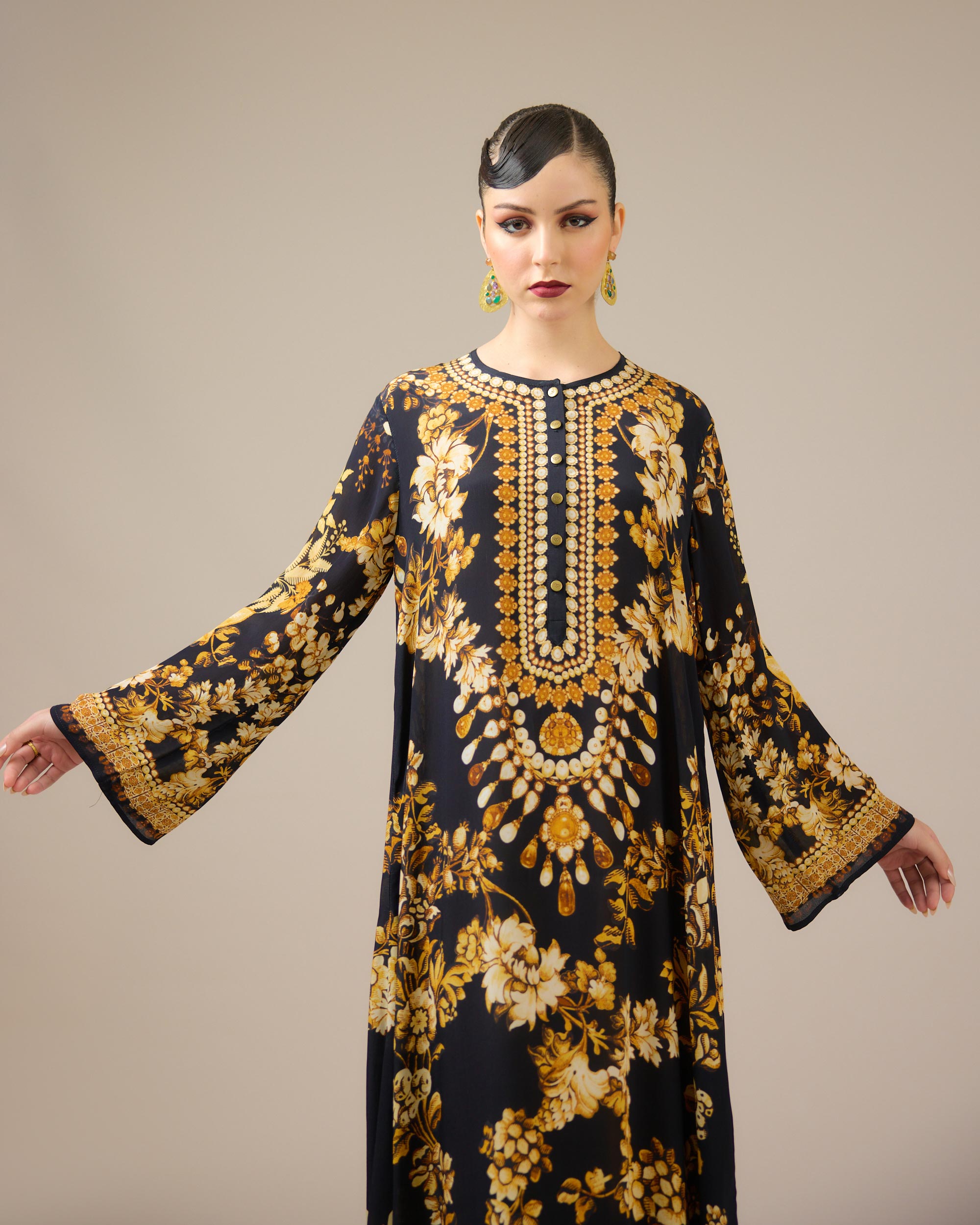 Nizam : Chanel - Black/Gold
