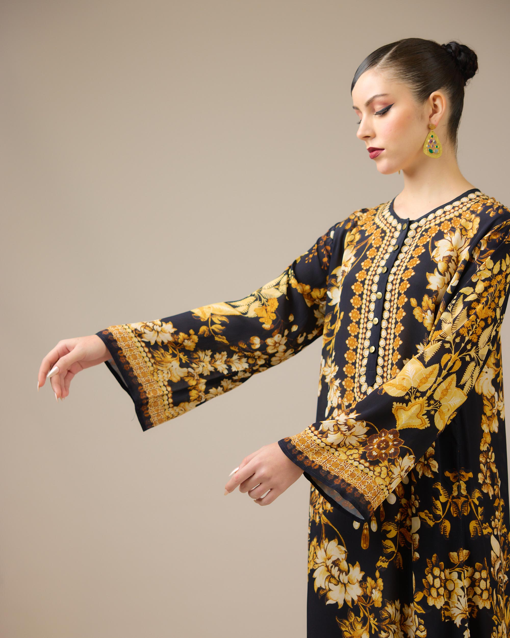Nizam : Chanel - Black/Gold