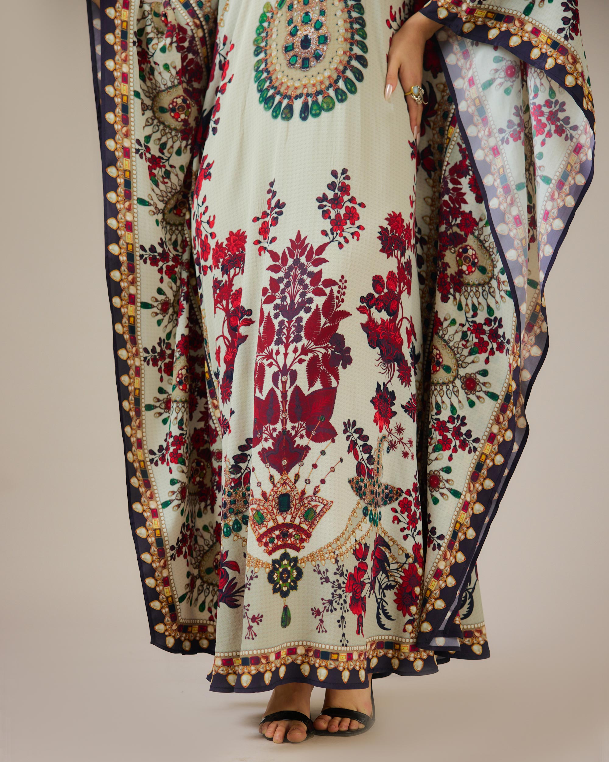 Nizam : Sharifa - Ivory/Red