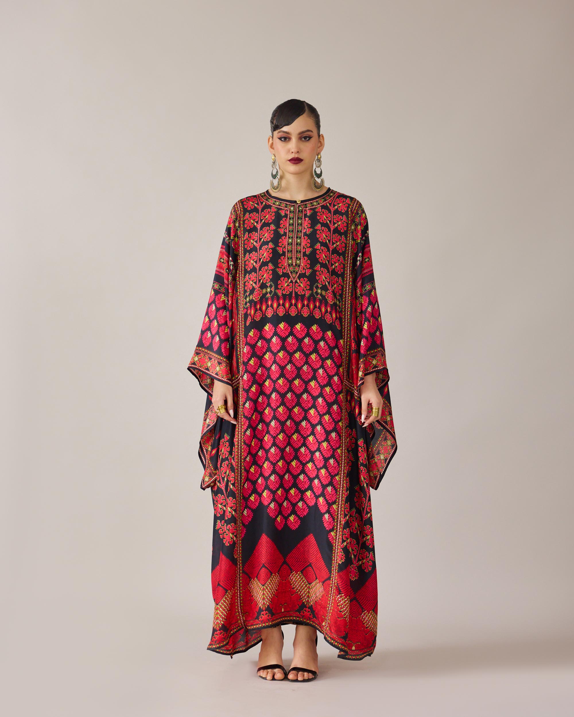 Phulkari : Beatrice