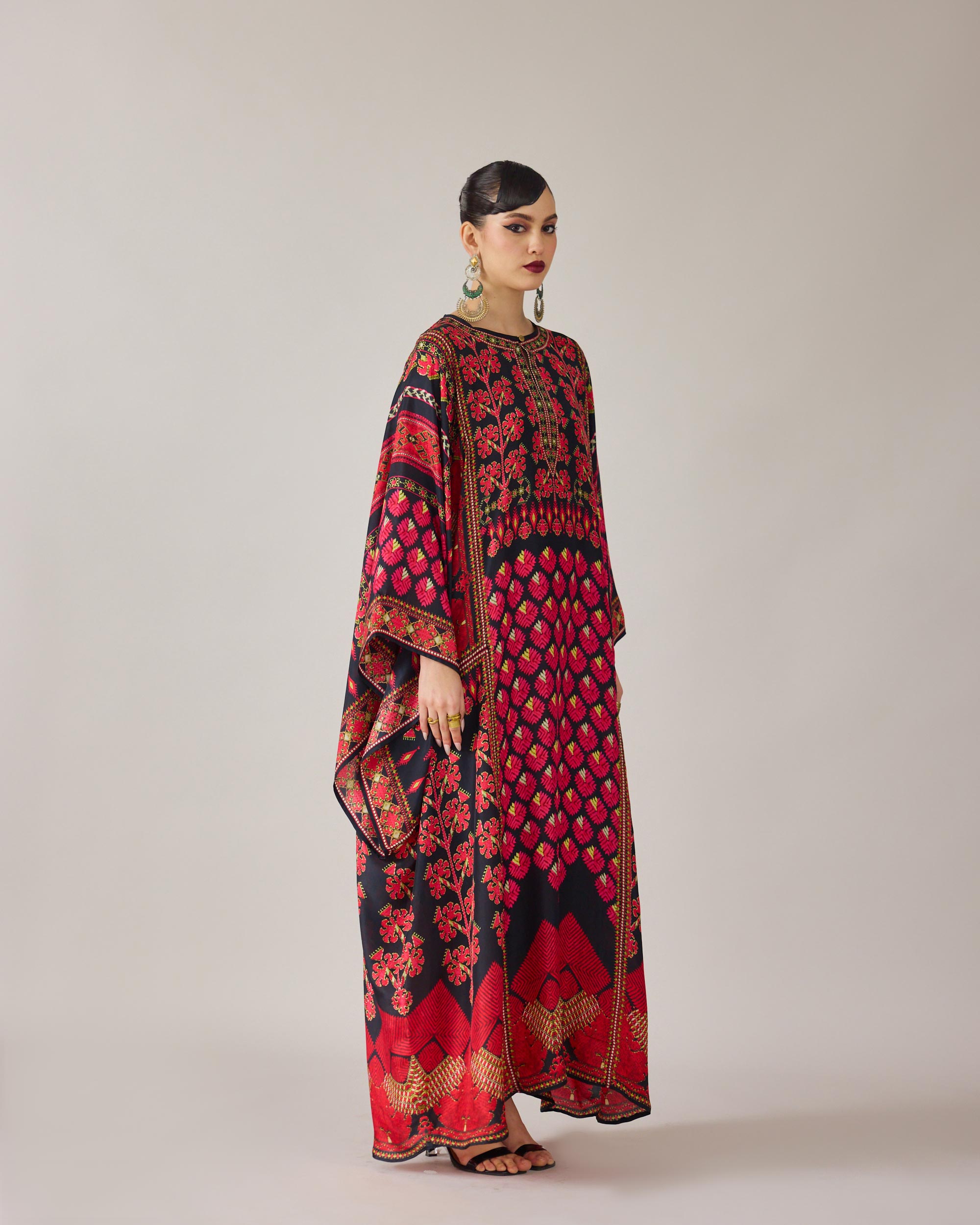 Phulkari : Beatrice