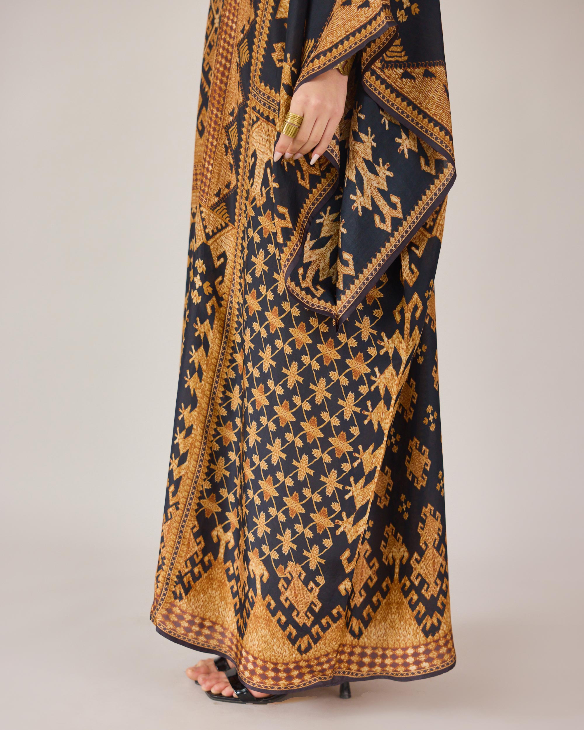 Phulkari : Beatrice
