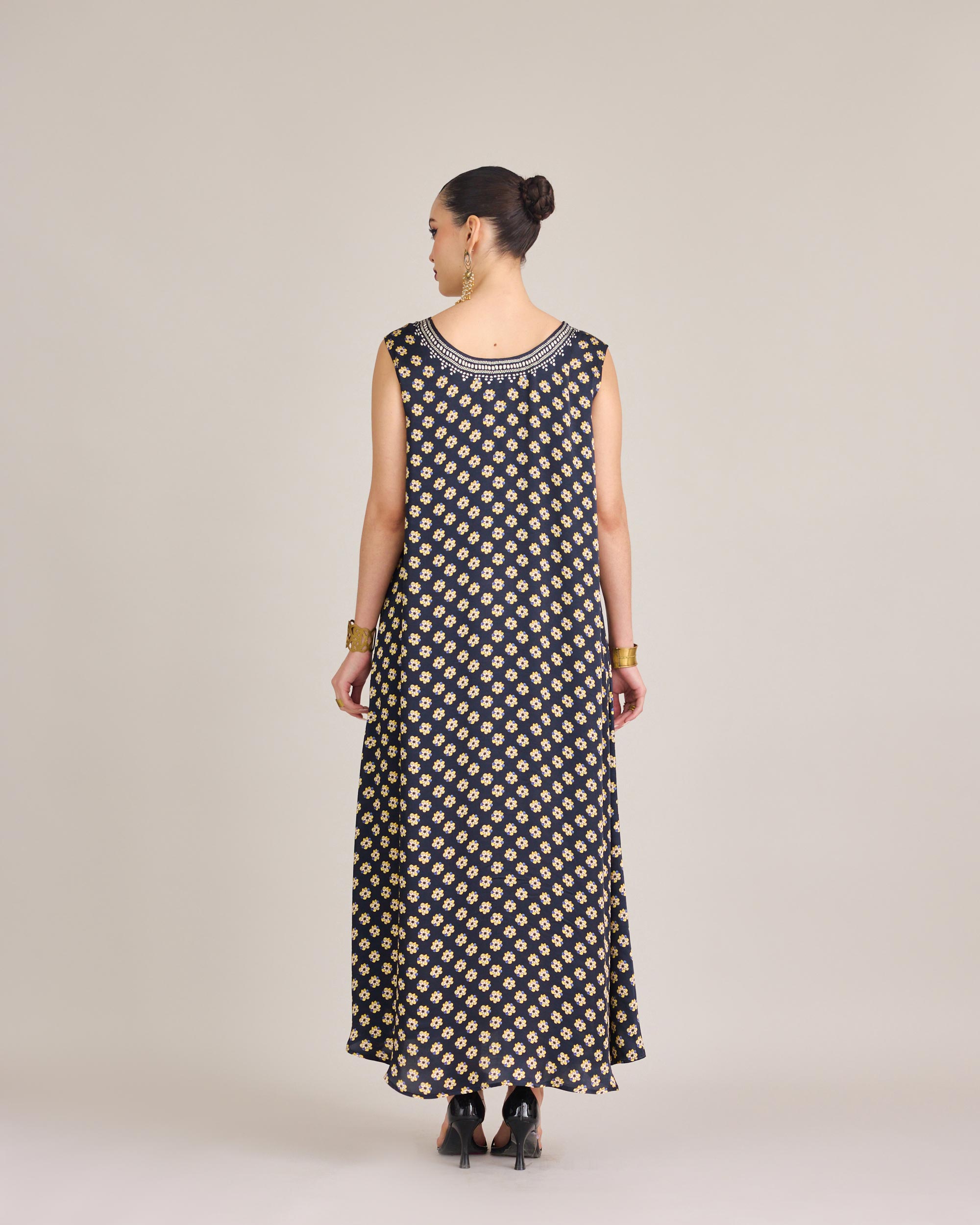 Beendi : Azzia Set