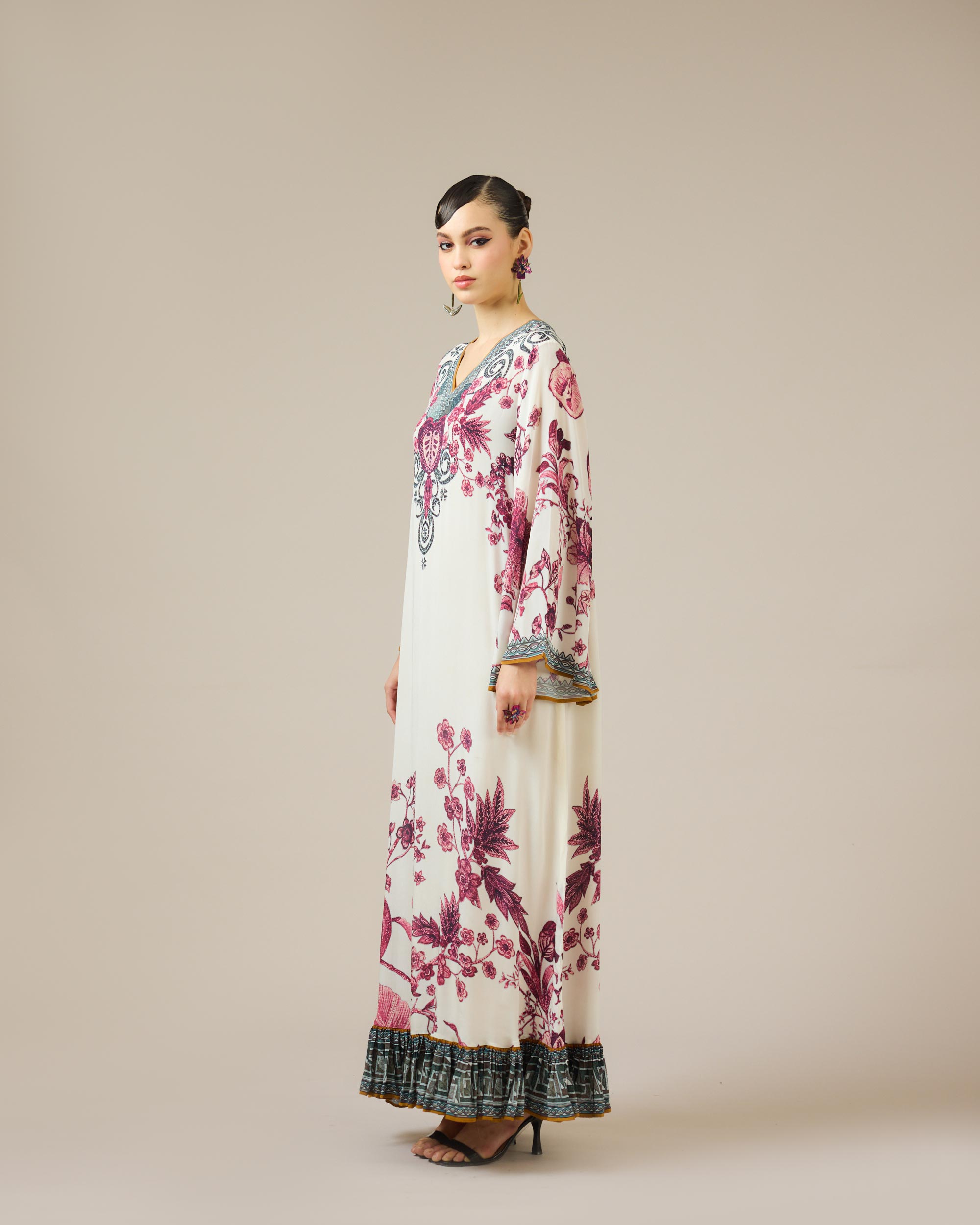 Florence : Barkha - Ivory/Raspberry