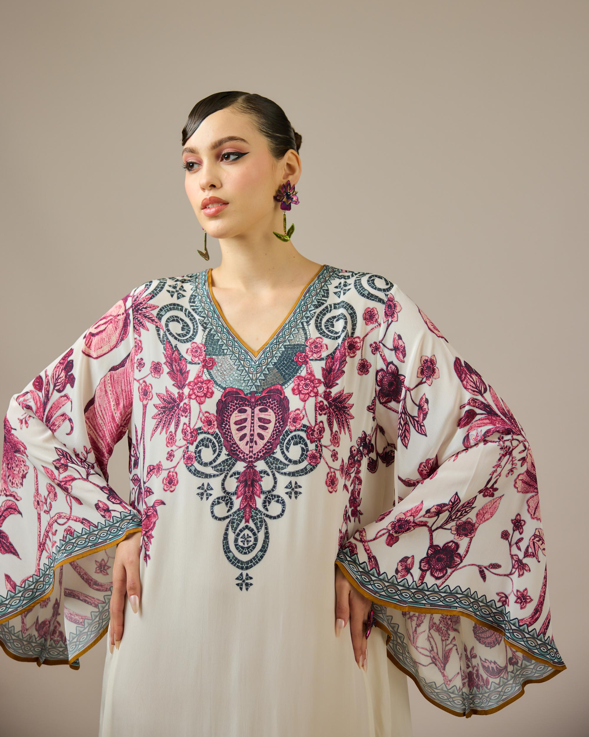 Florence : Barkha - Ivory/Raspberry
