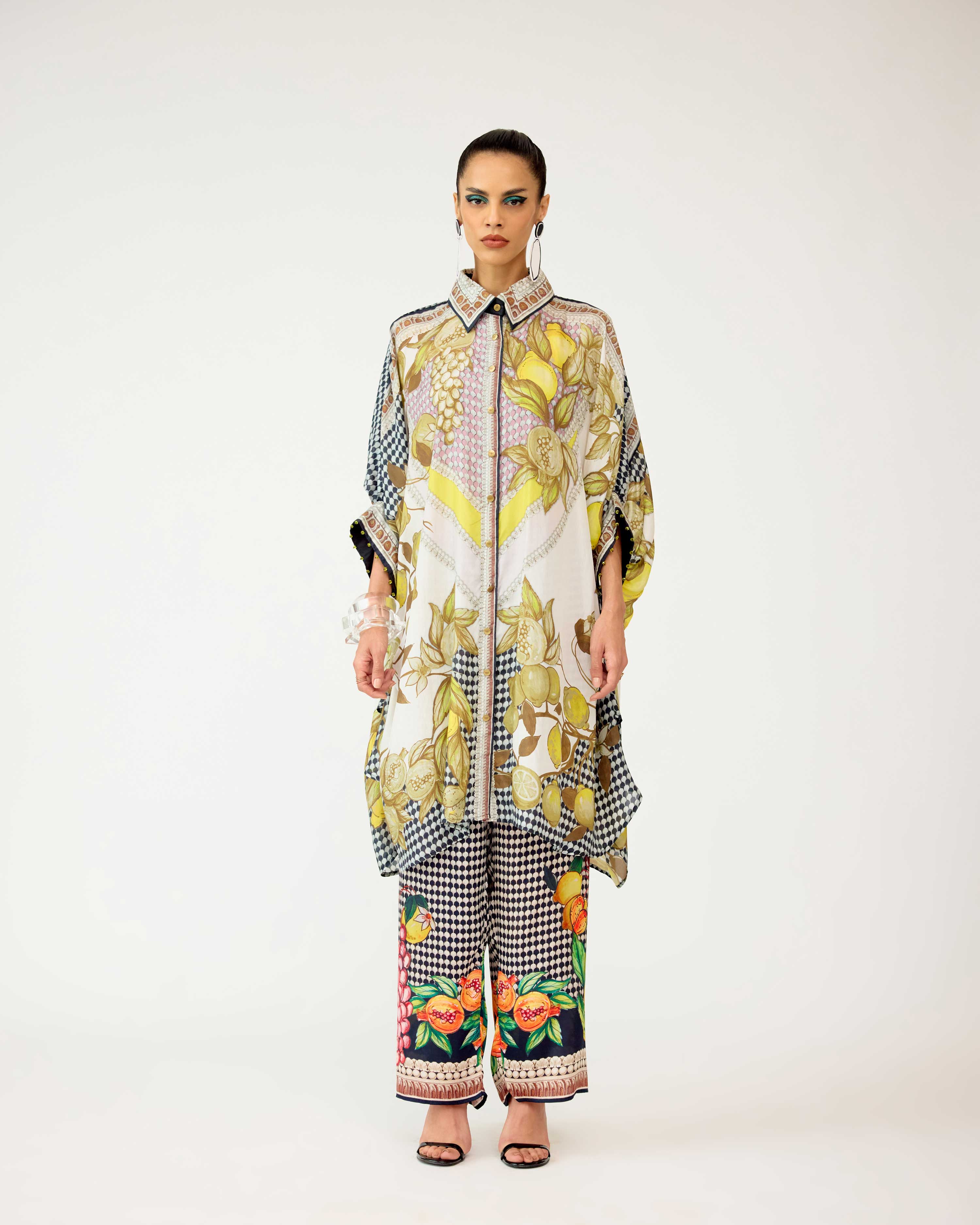 Orvieto : Kamara - Ivory/Black