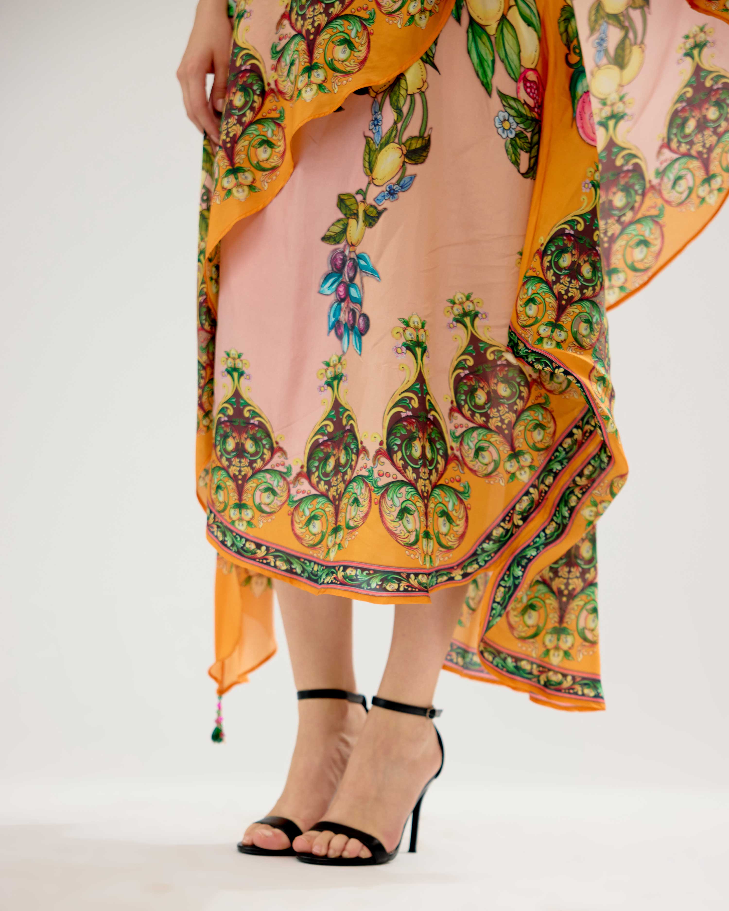 Orvieto : Kamini - Peach/Orange